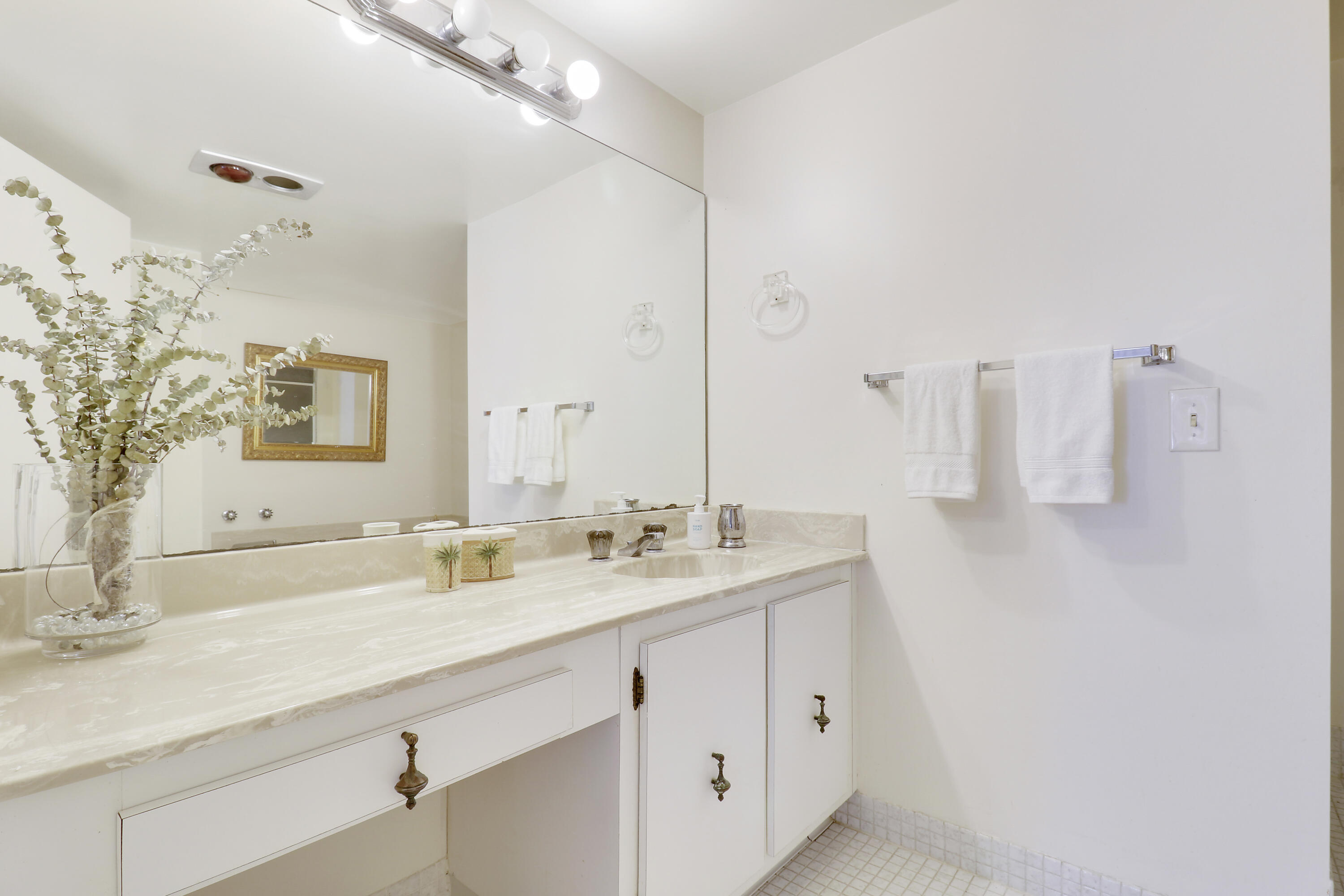RAPALLO CONDO - Residential Lease