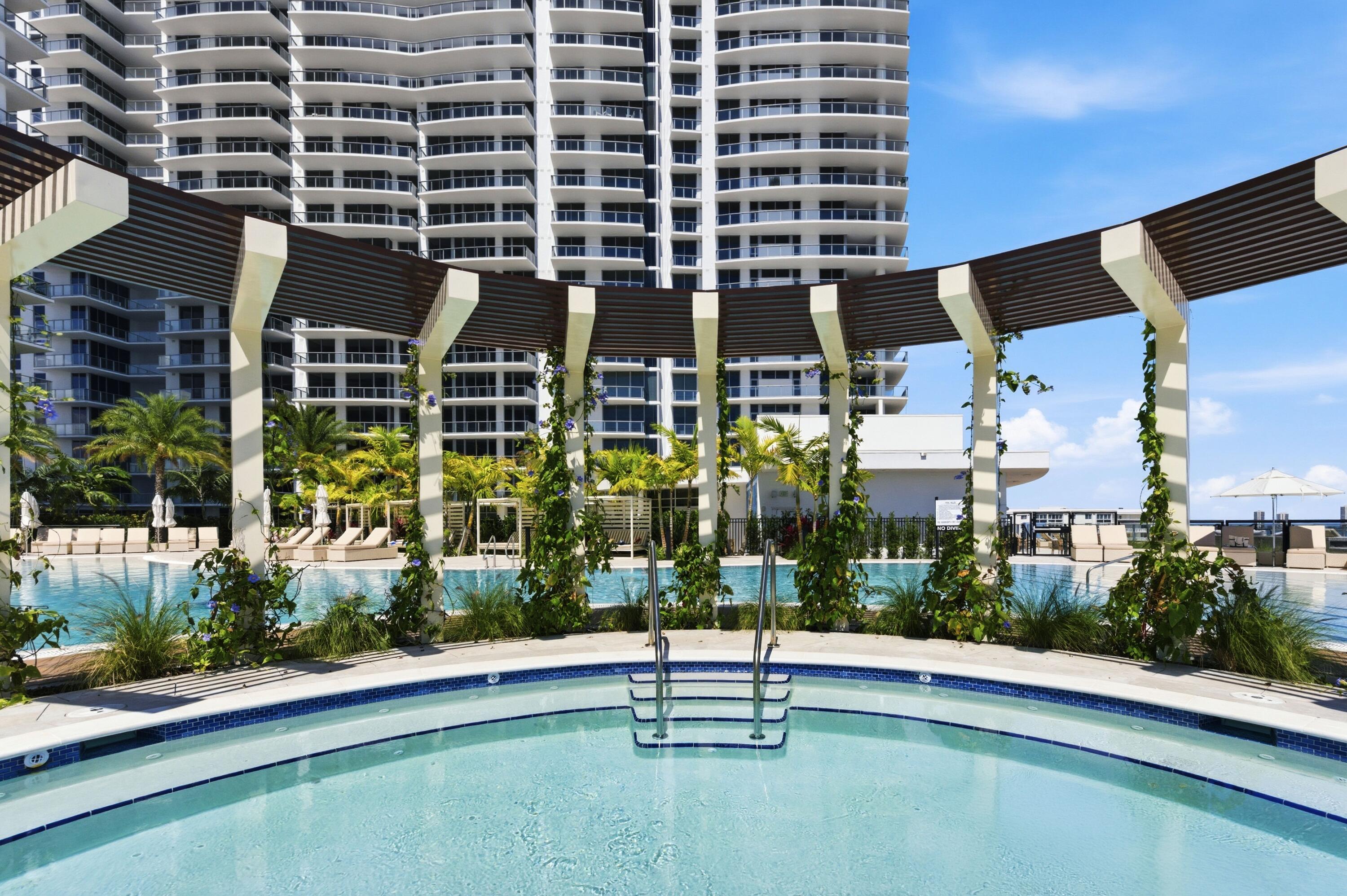 NAUTILUS 220 CONDO - Residential