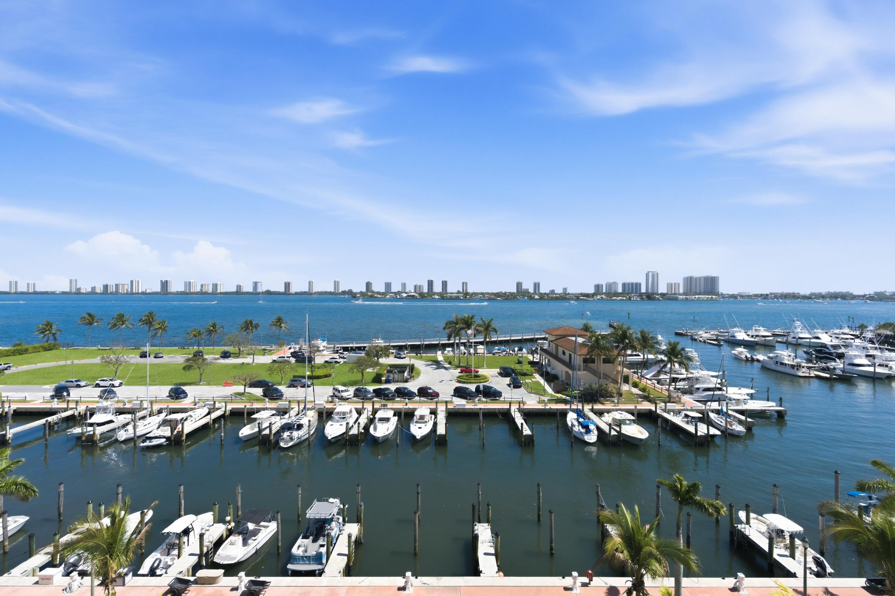 NAUTILUS 220 CONDO - Residential
