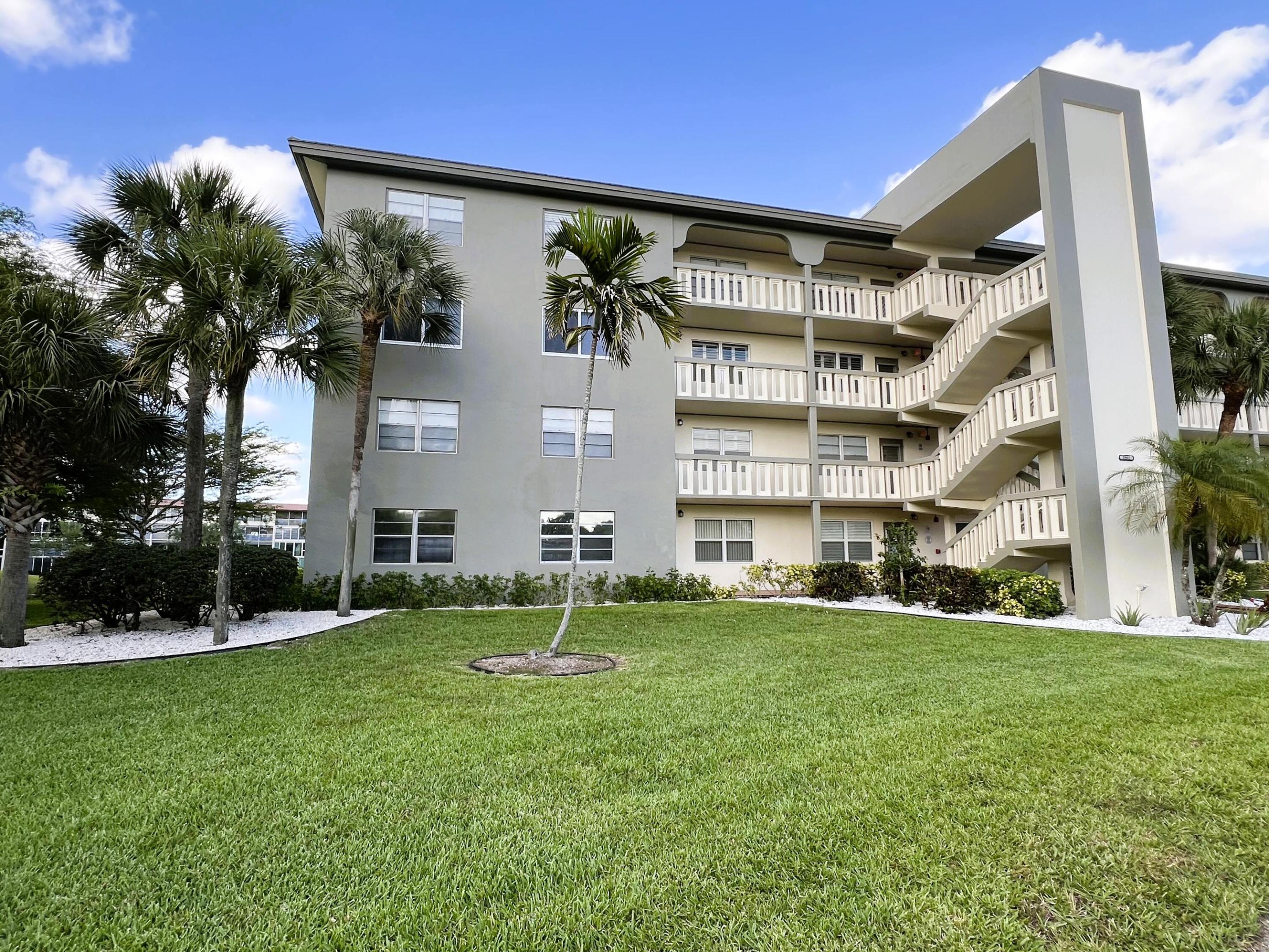 VICTORIA VILLAGE E CONDO - Residential