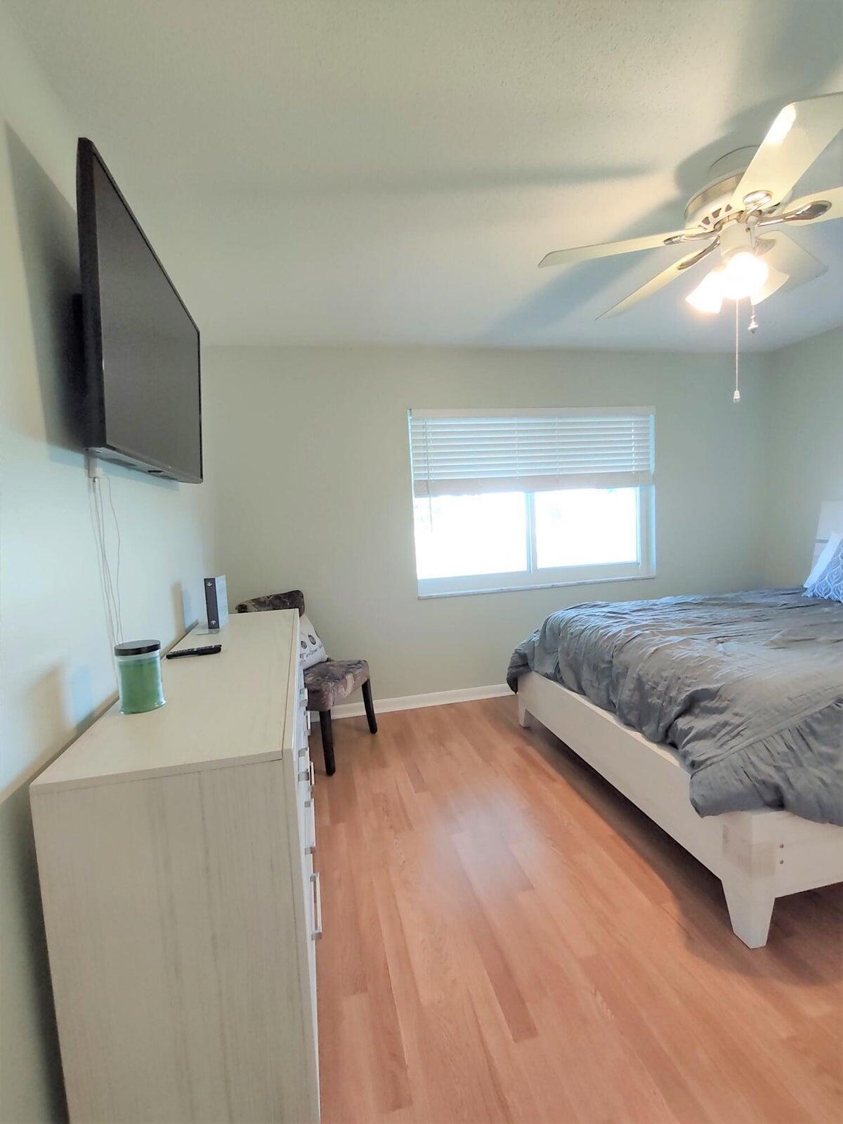 PALM BEACH LEISUREVILLE SEC 5A - Residential Lease