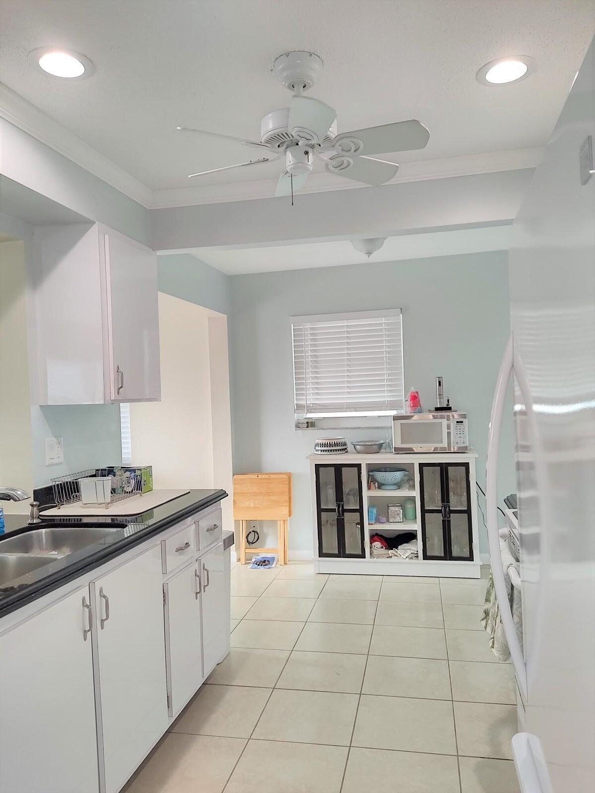 PALM BEACH LEISUREVILLE SEC 5A - Residential Lease