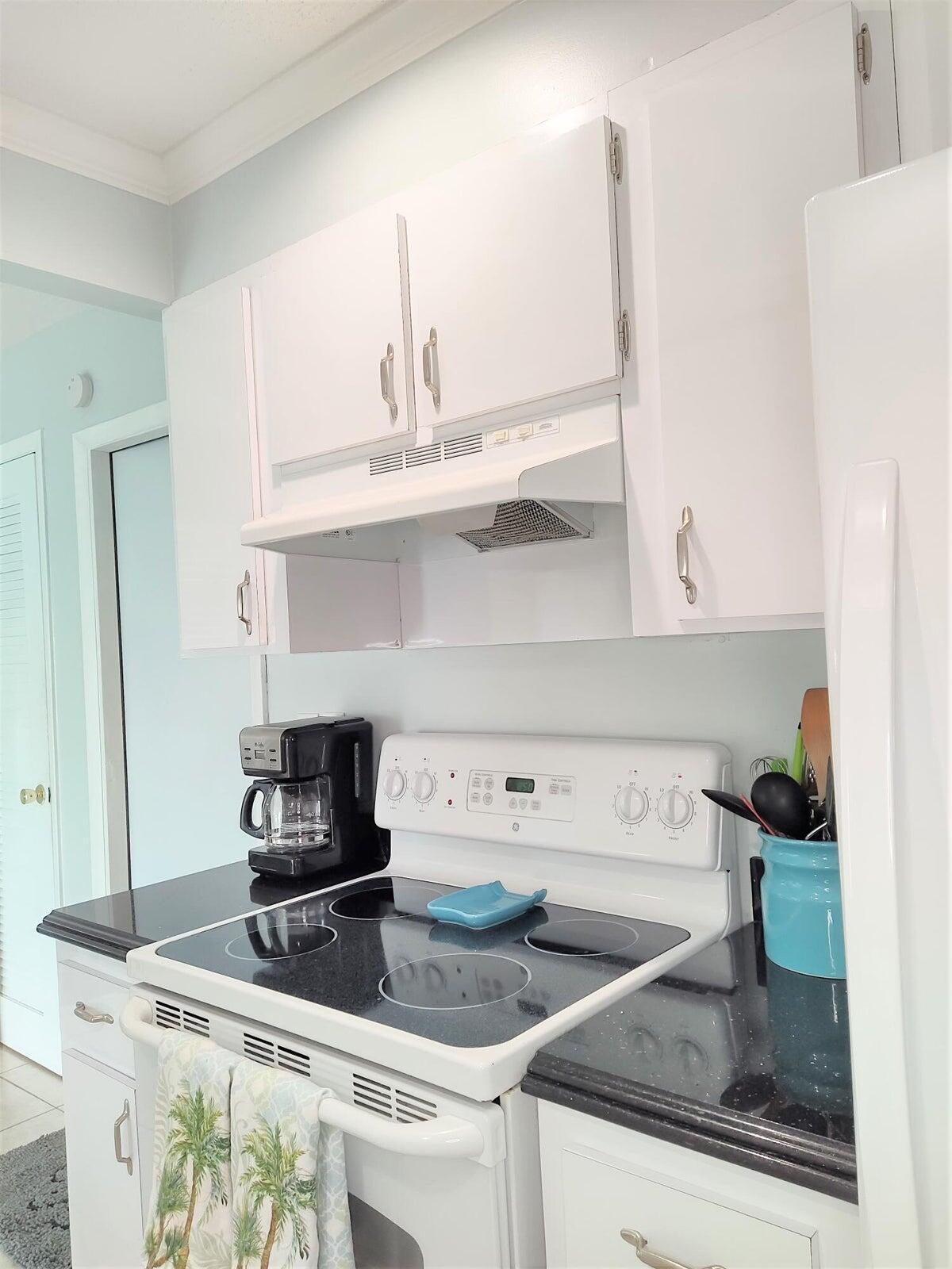 PALM BEACH LEISUREVILLE SEC 5A - Residential Lease