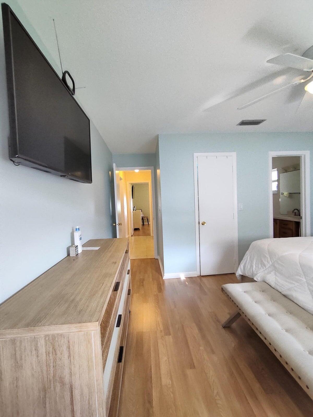PALM BEACH LEISUREVILLE SEC 5A - Residential Lease