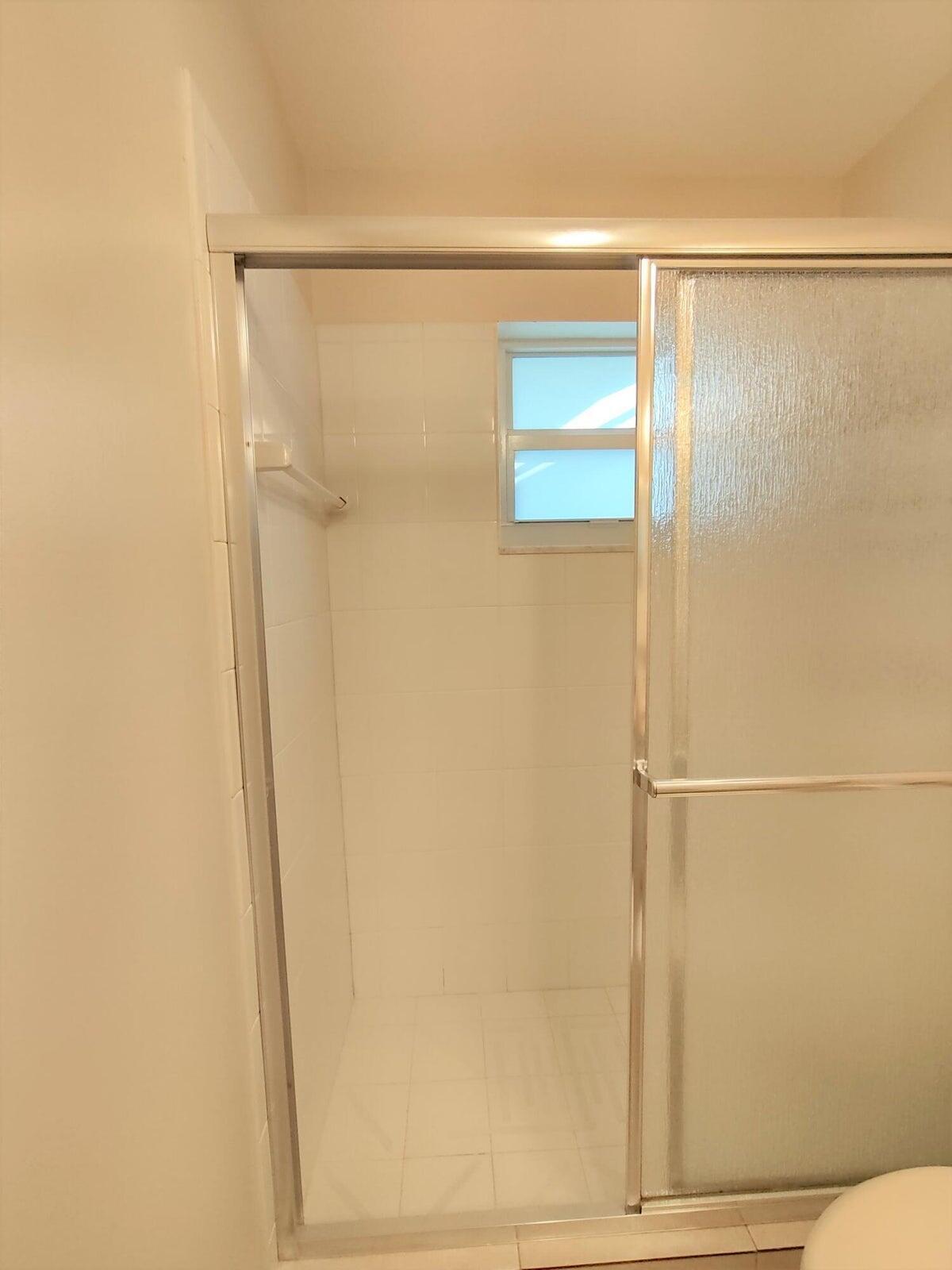 PALM BEACH LEISUREVILLE SEC 5A - Residential Lease