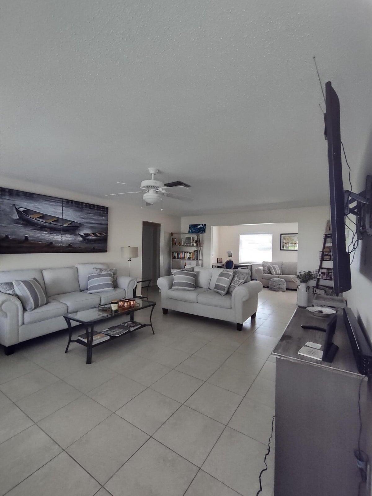 PALM BEACH LEISUREVILLE SEC 5A - Residential Lease