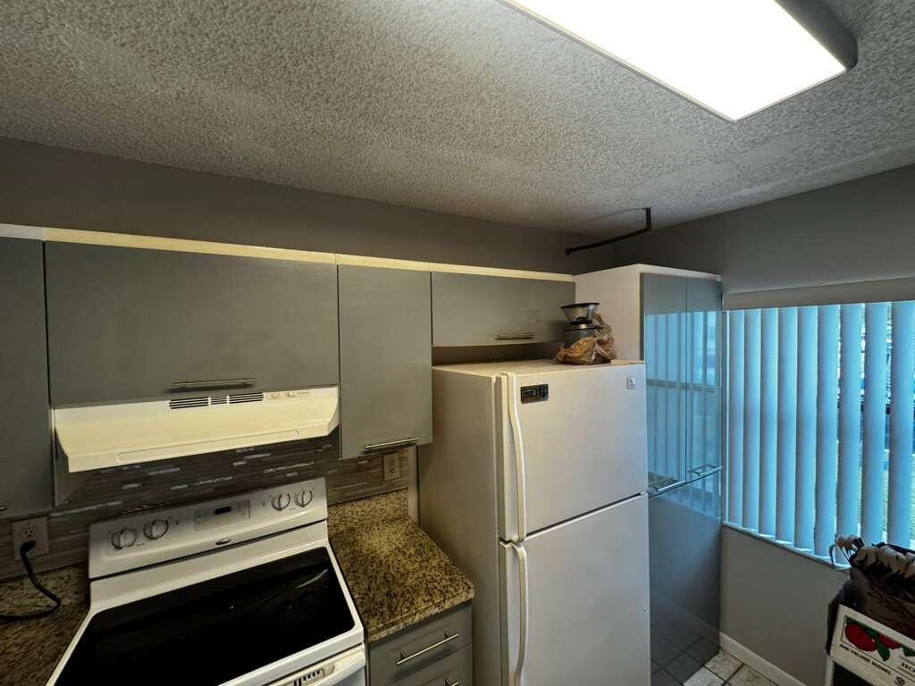 GARDENS AT PEMBROKE LAKES - Residential