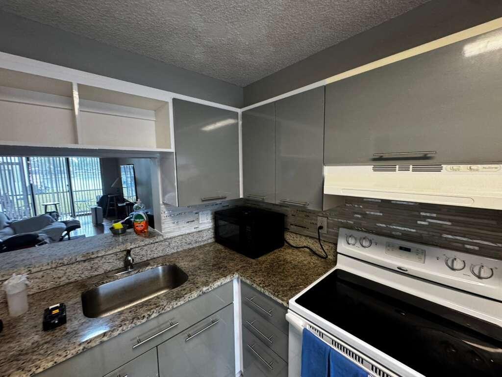 GARDENS AT PEMBROKE LAKES - Residential
