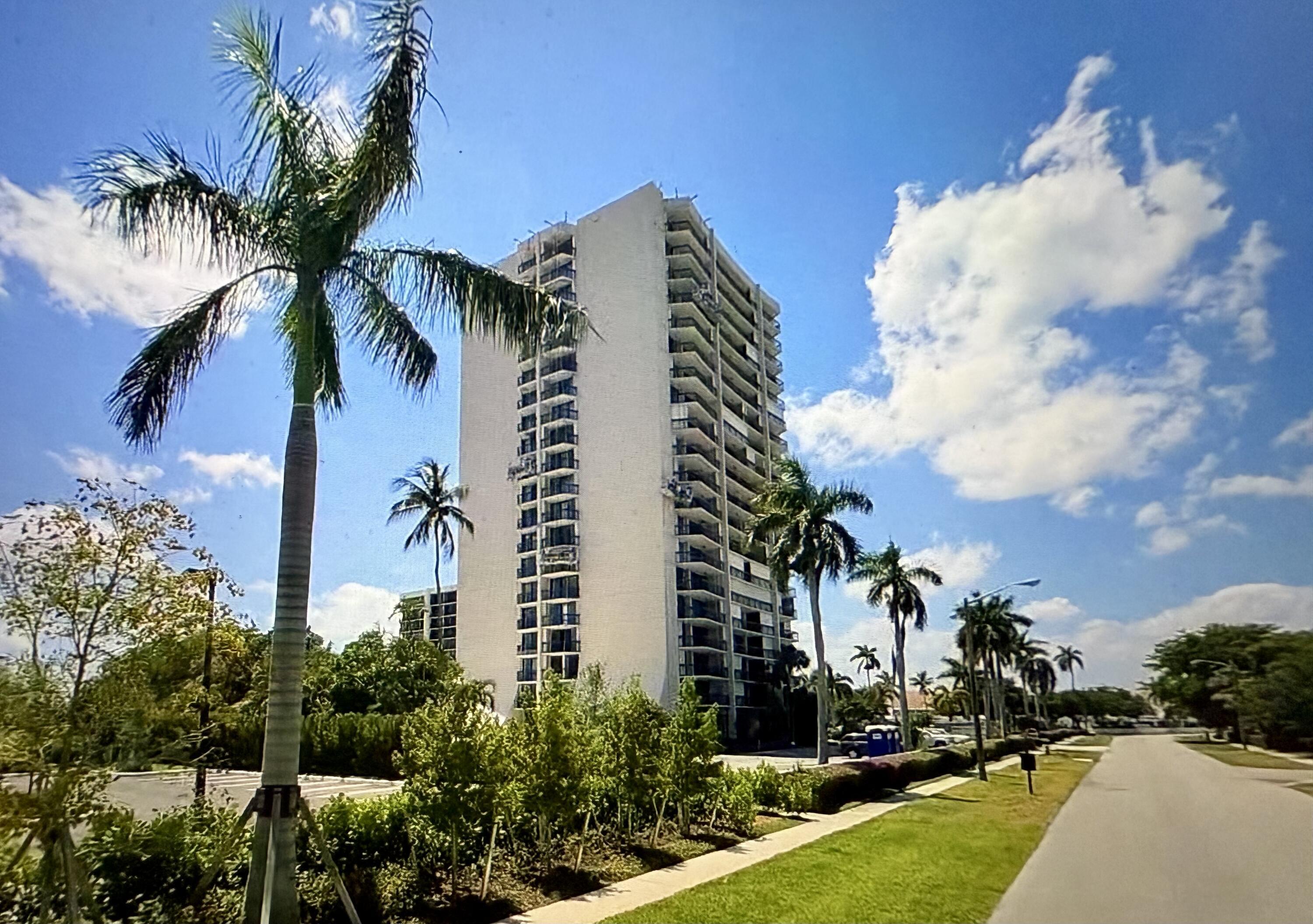 LANDS OF THE PRESIDENT CONDO 7 - Residential Lease