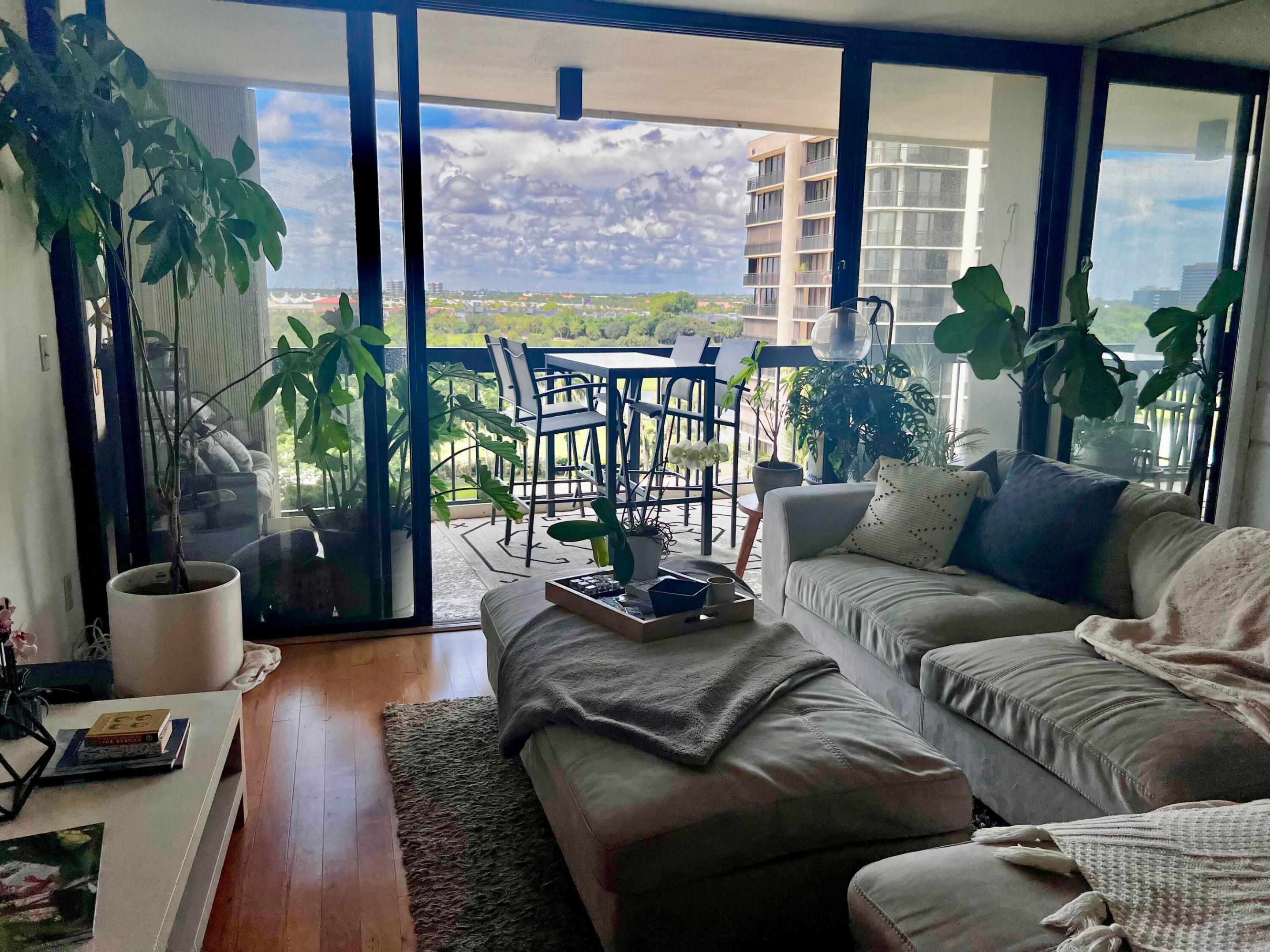 LANDS OF THE PRESIDENT CONDO 7 - Residential Lease