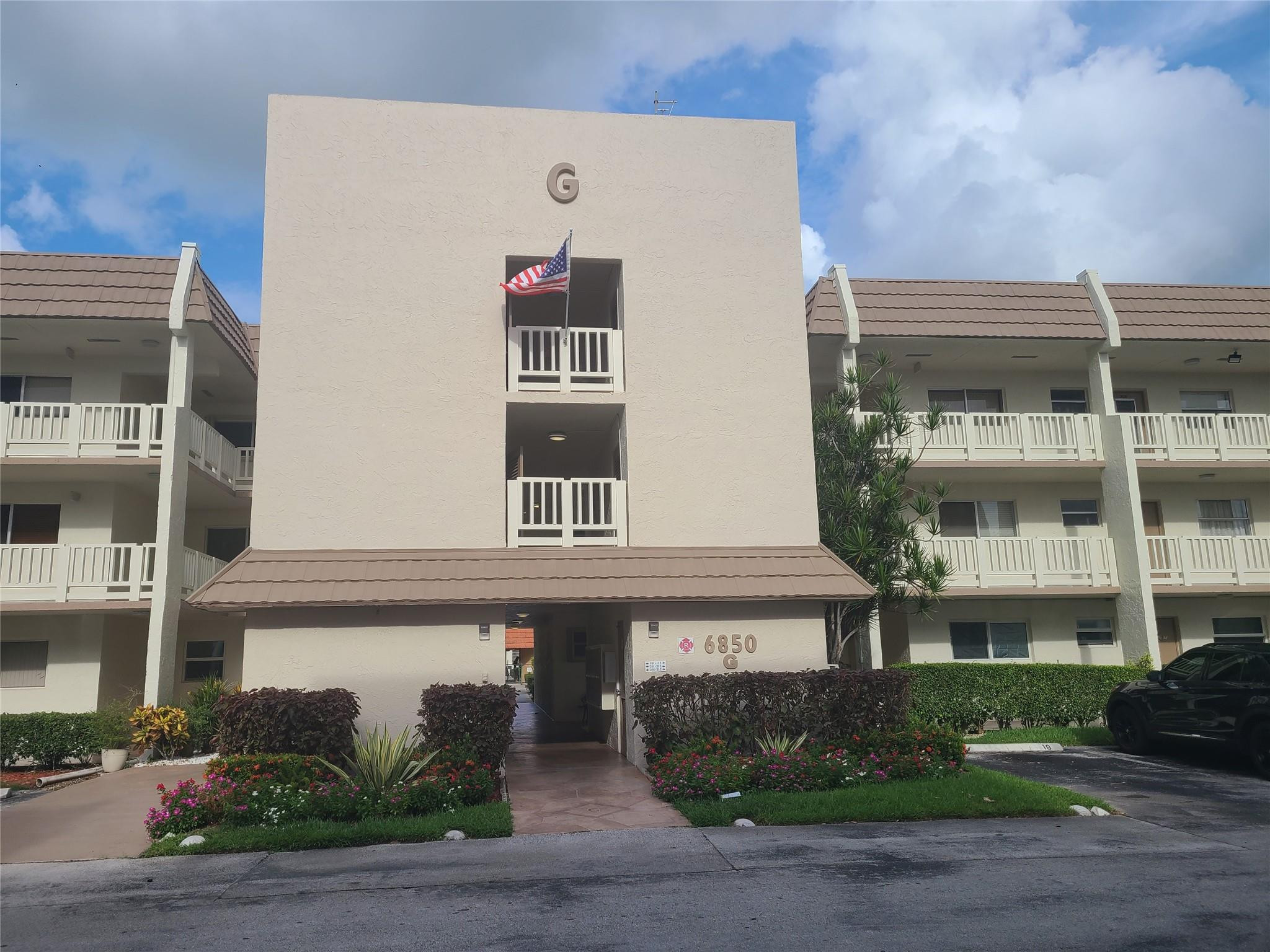 ROYAL PARK GARDENS - Residential