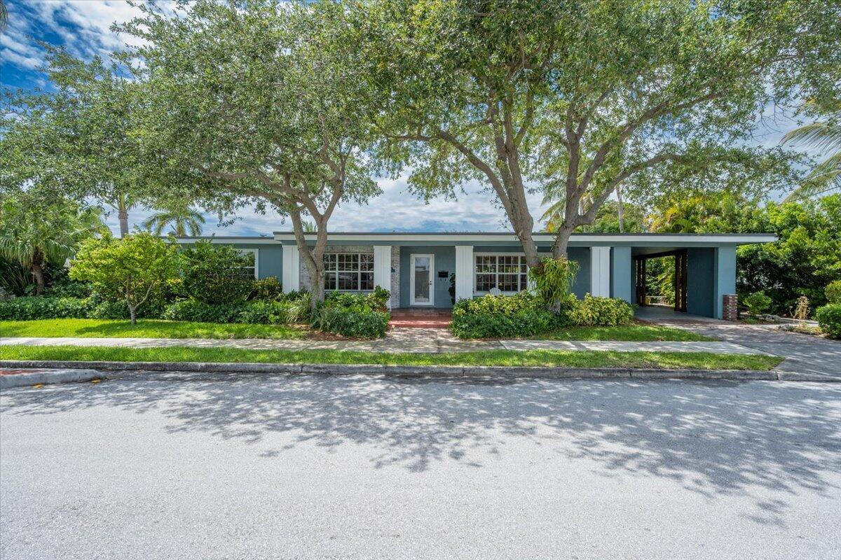 COLLEGE PARK - Residential Lease