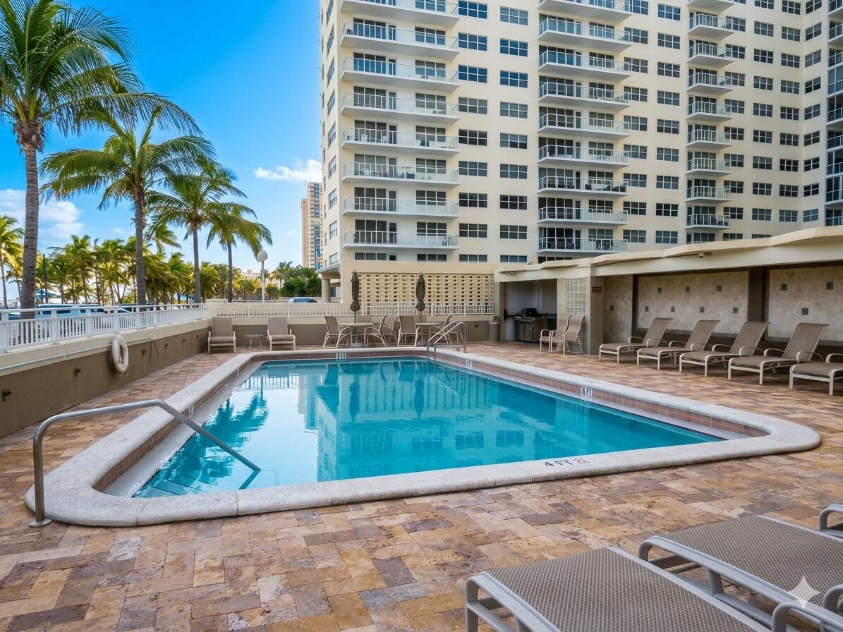 OCEAN MONARCH CONDO - Residential