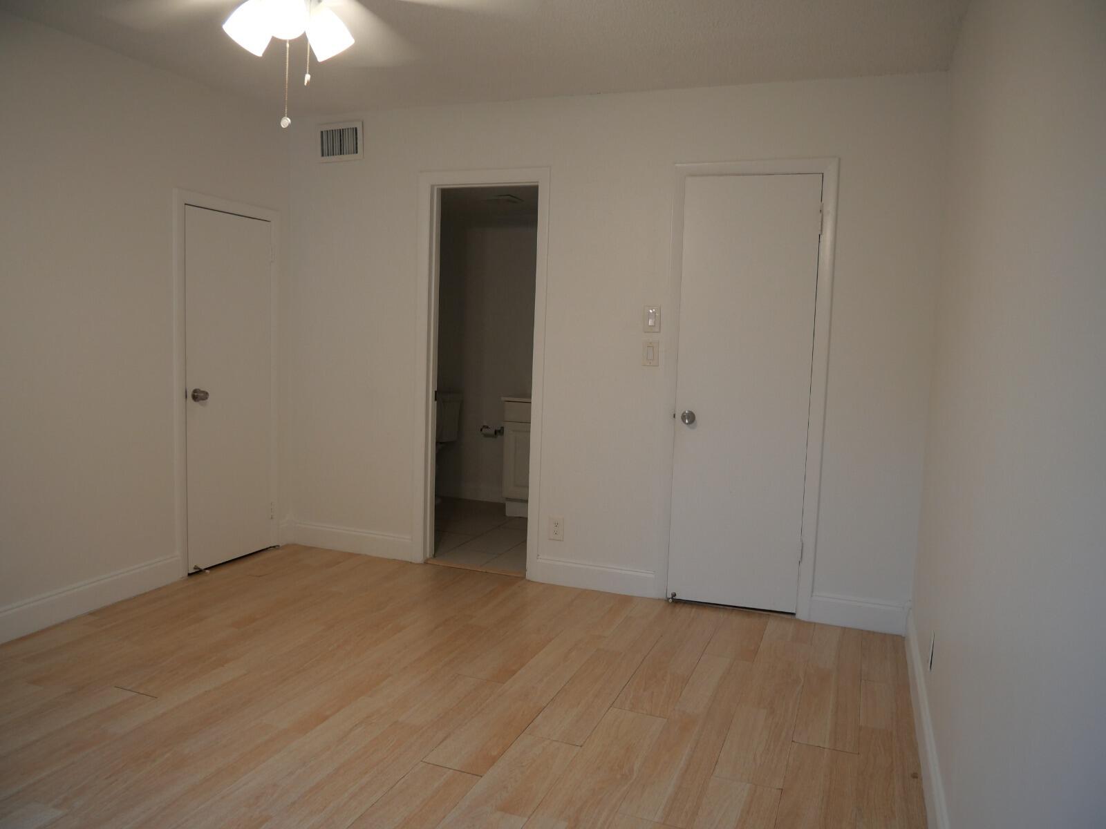 APPLE CREEK - Residential Lease