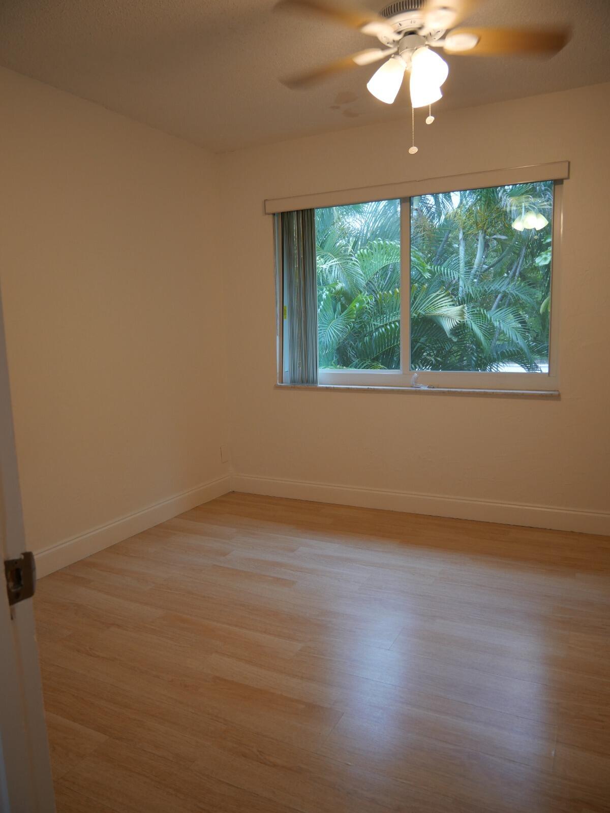 APPLE CREEK - Residential Lease