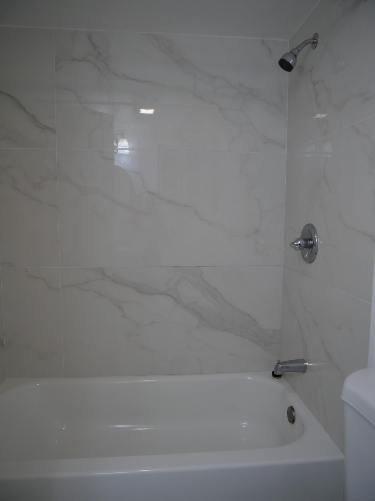 APPLE CREEK - Residential Lease