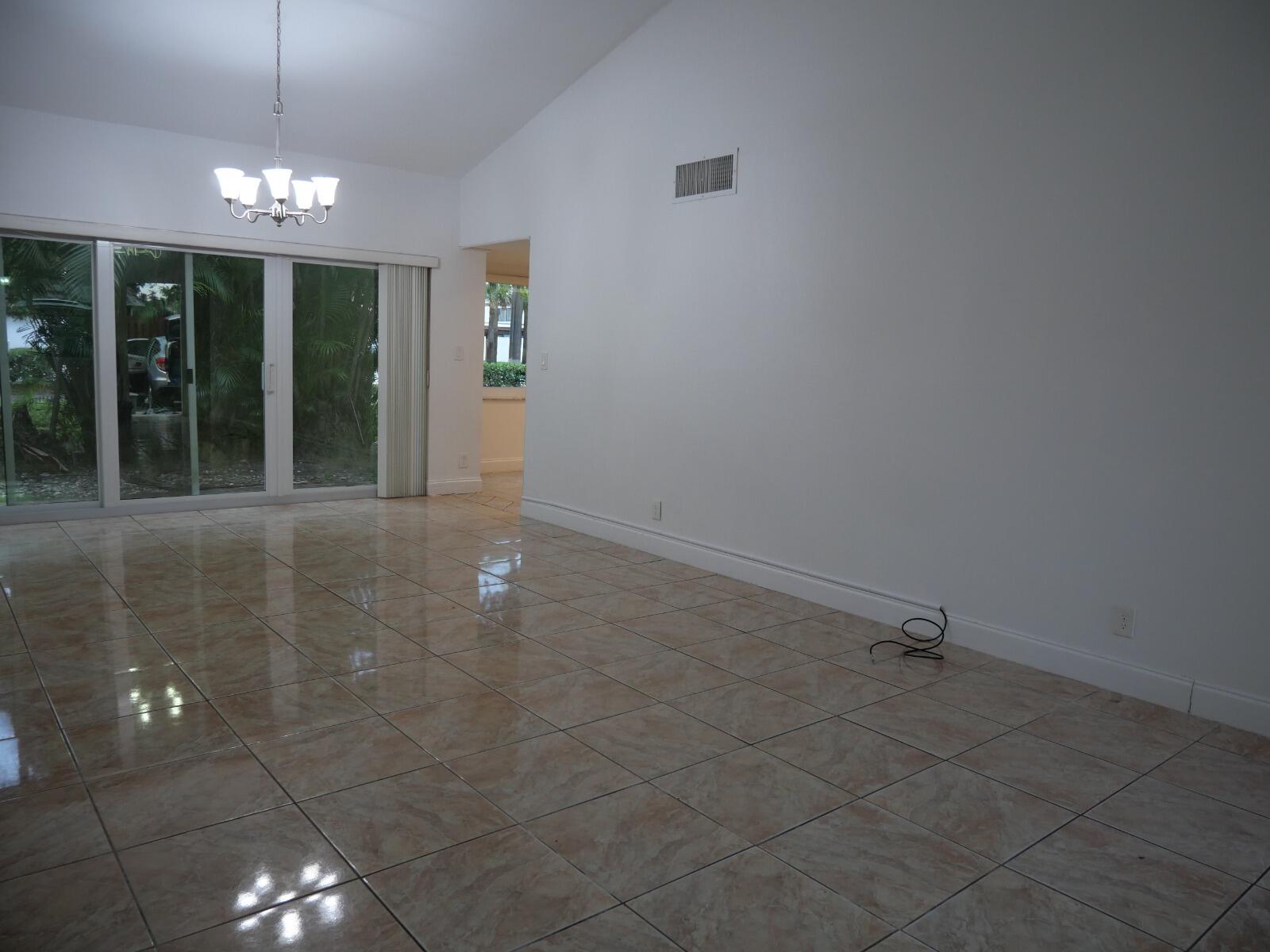 APPLE CREEK - Residential Lease