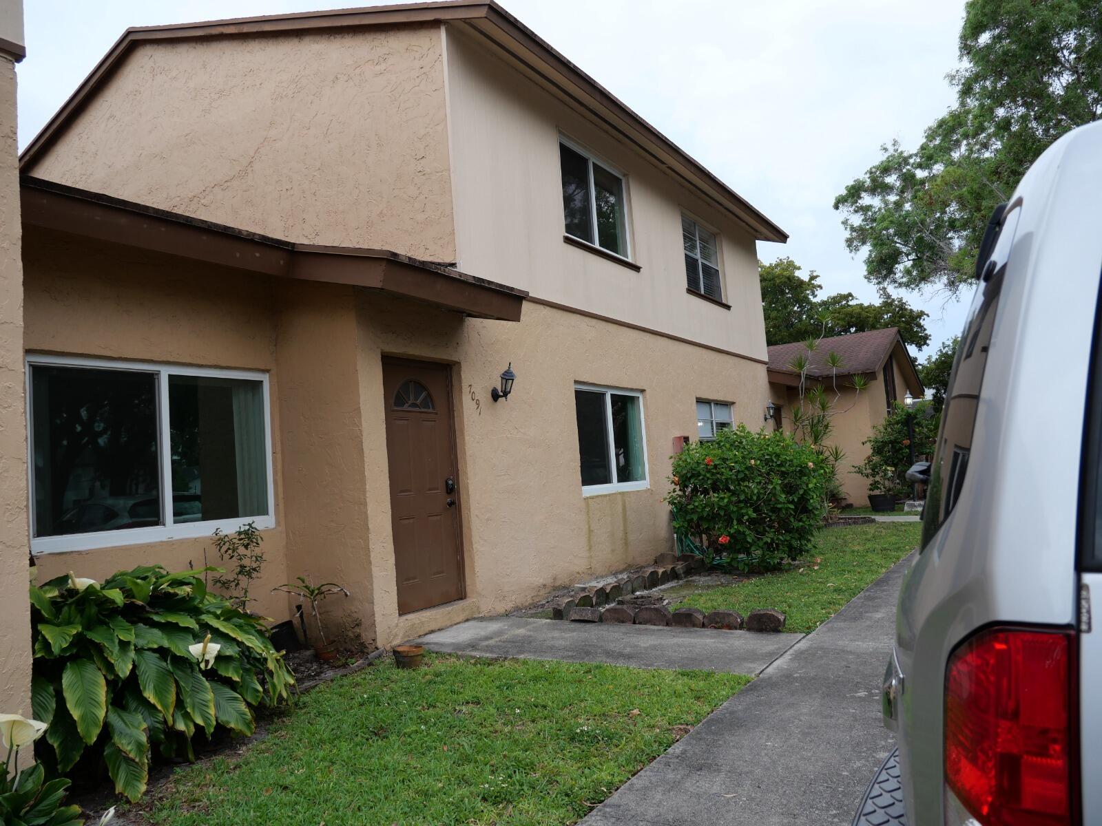 APPLE CREEK - Residential Lease