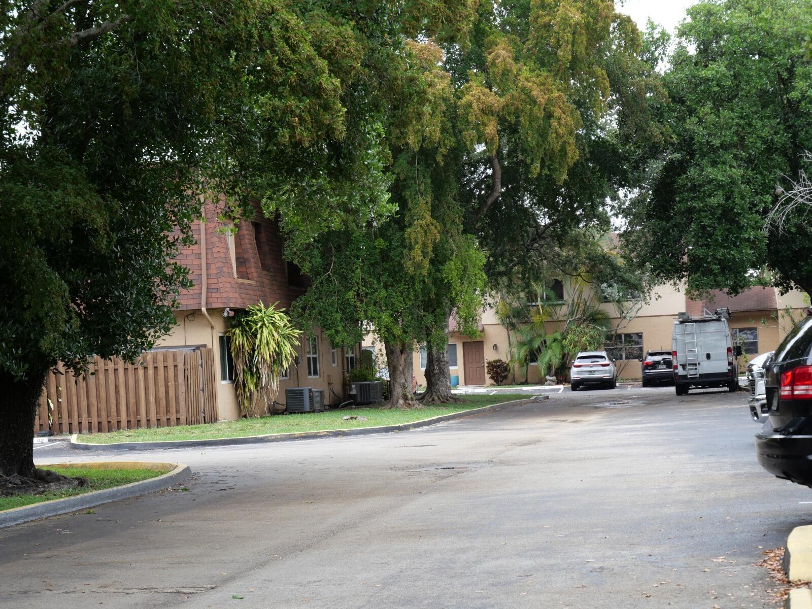 APPLE CREEK - Residential Lease
