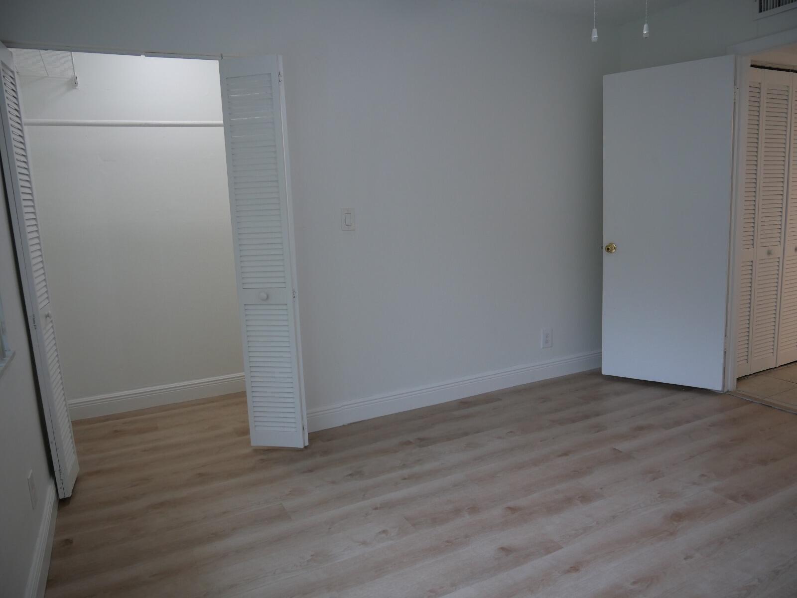APPLE CREEK - Residential Lease
