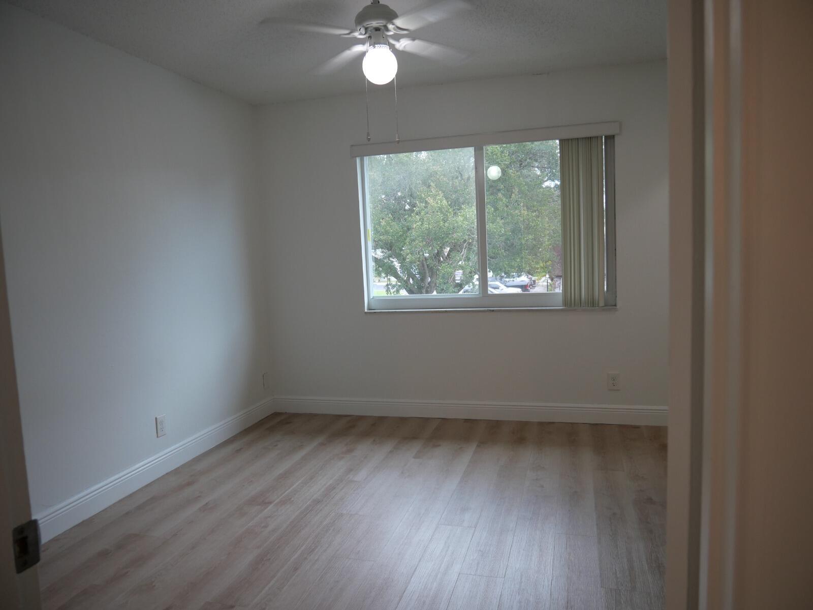 APPLE CREEK - Residential Lease