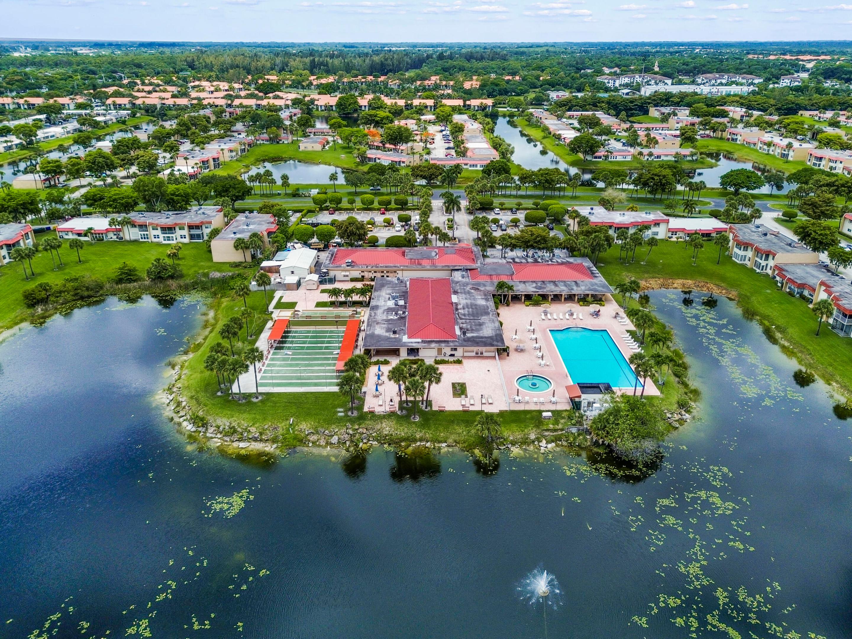 GOLDEN LAKES VILLAGE - Residential