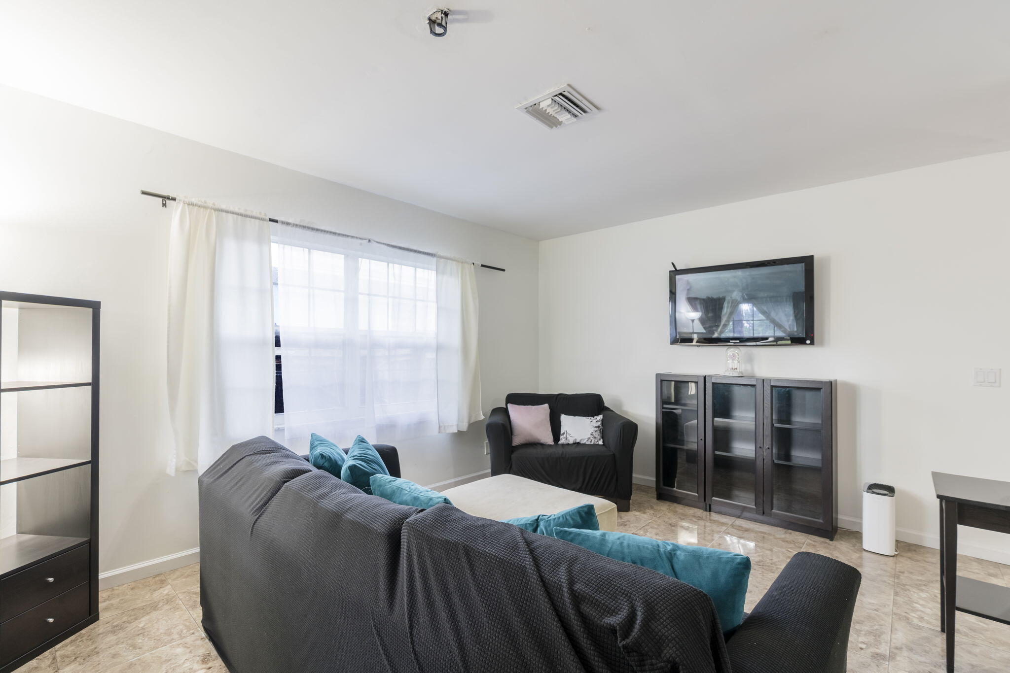 LAUREL HILLS 2ND ADD - Residential