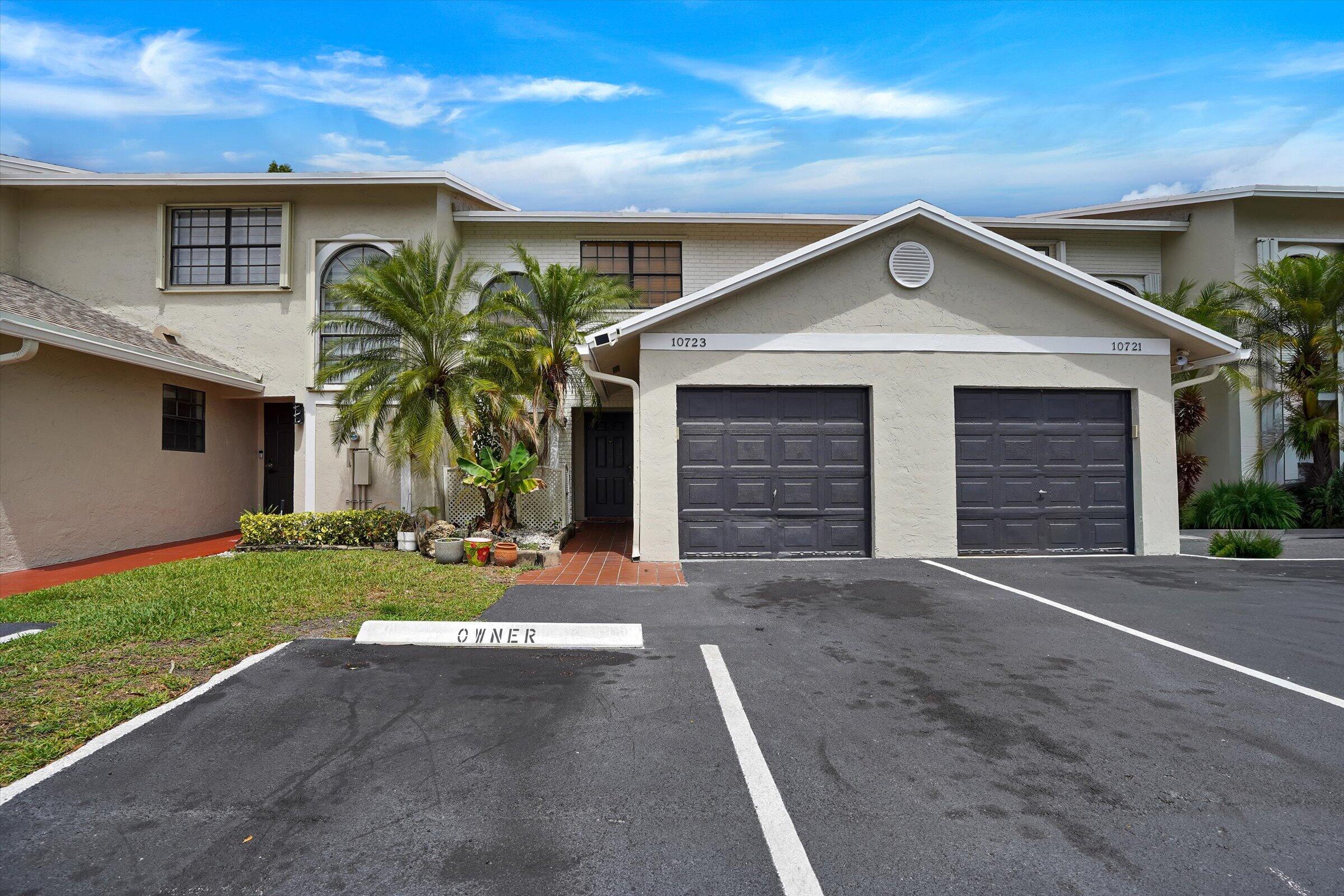 PEMBROKE POINTE SECTION THREE - Residential