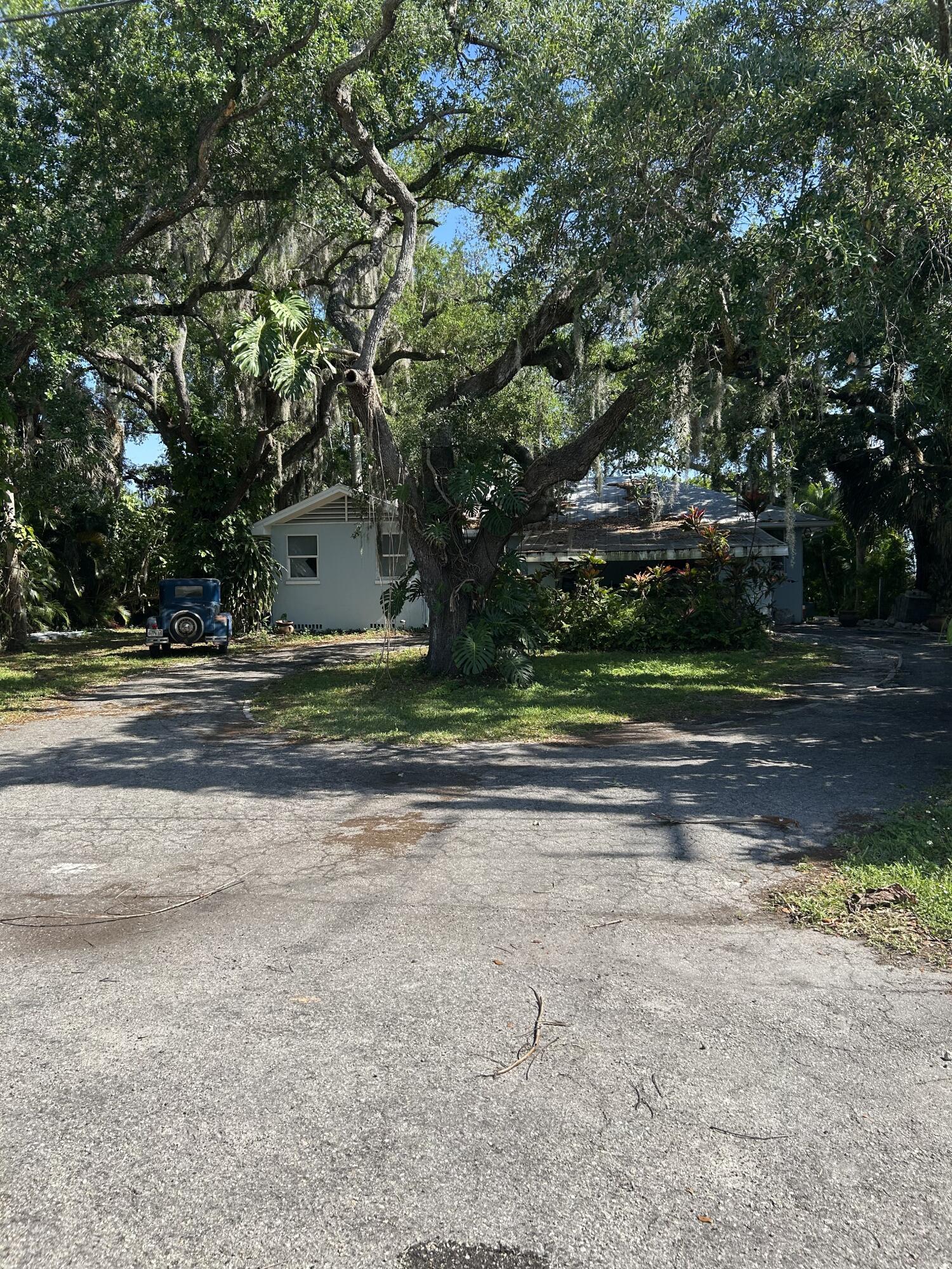 RIVERS EDGE - Residential