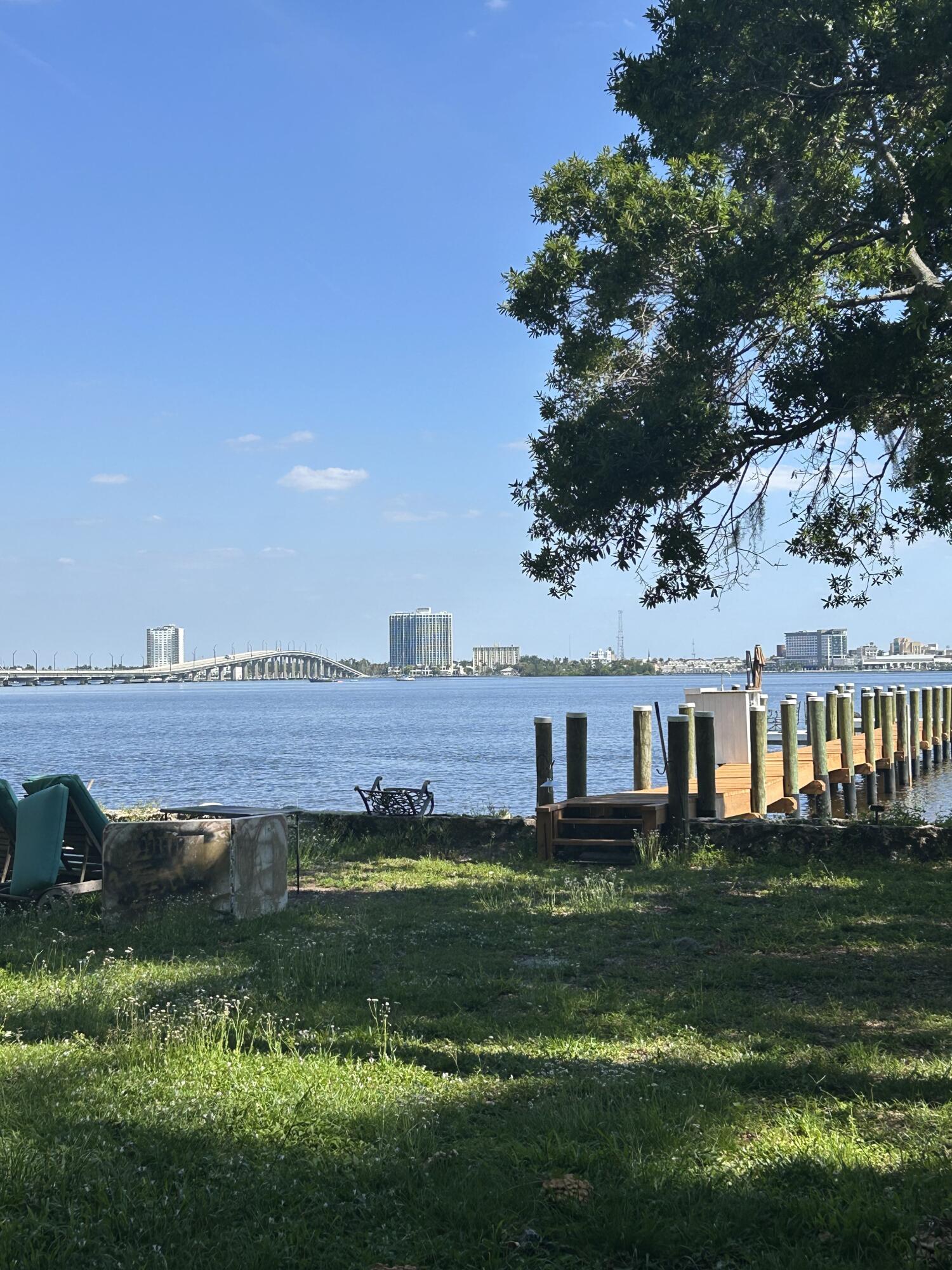 RIVERS EDGE - Residential