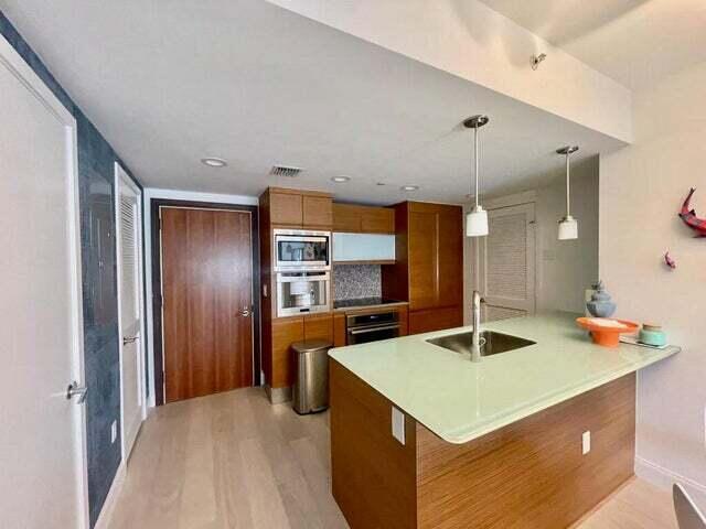 MEI CONDO - Residential