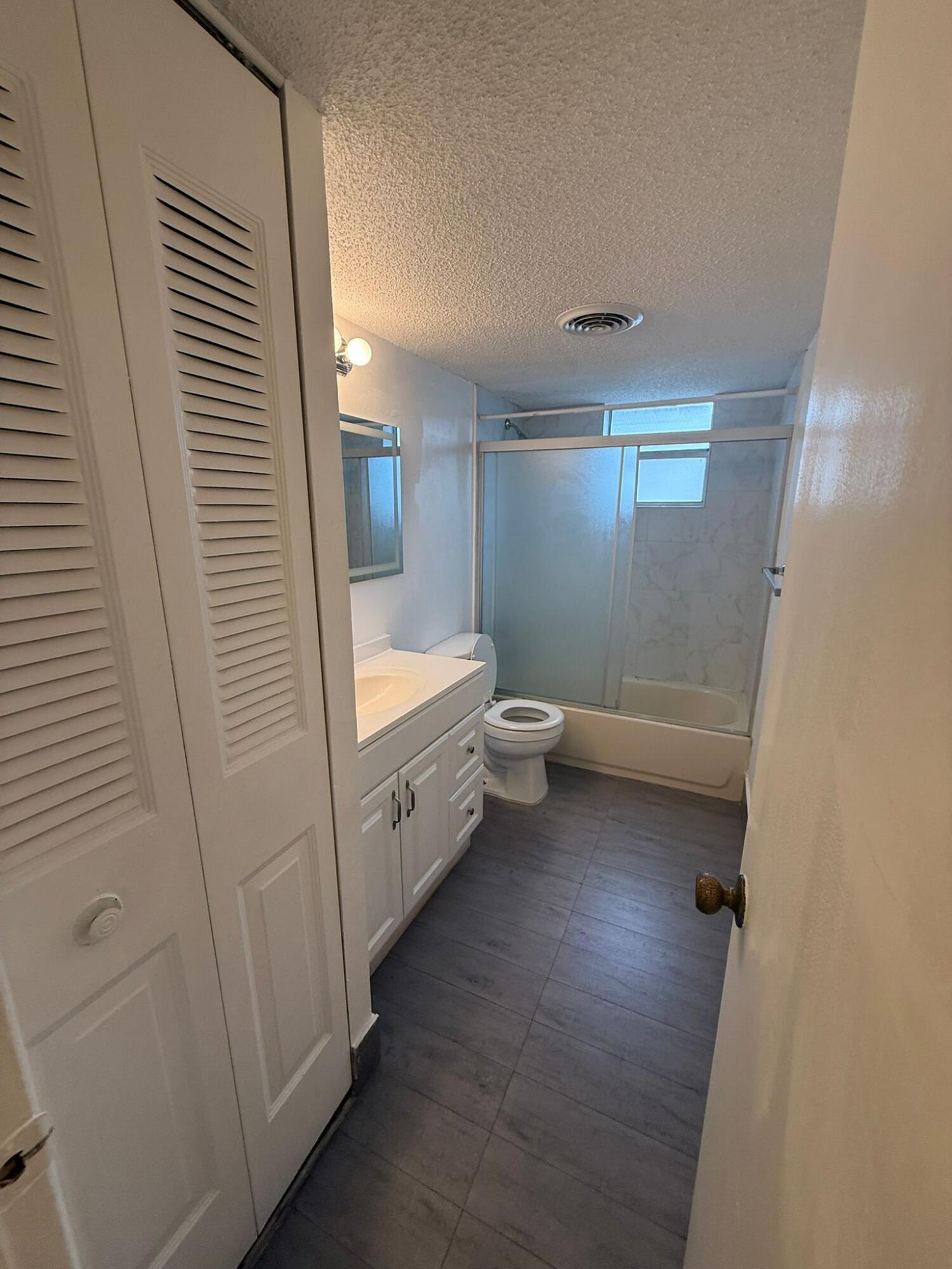 POLYNESIAN GARDENS CONDOMINIUM - Residential Lease