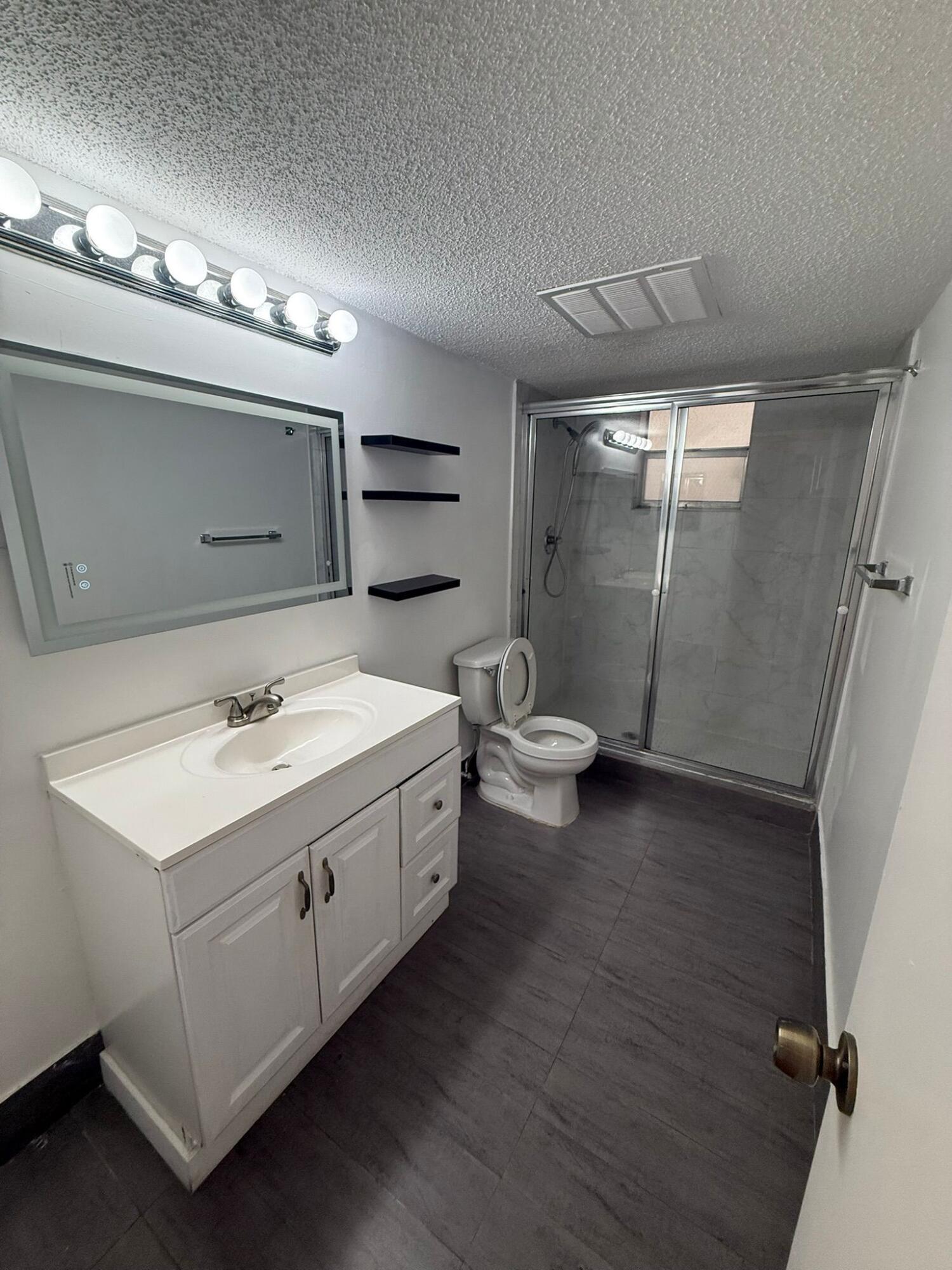 POLYNESIAN GARDENS CONDOMINIUM - Residential Lease