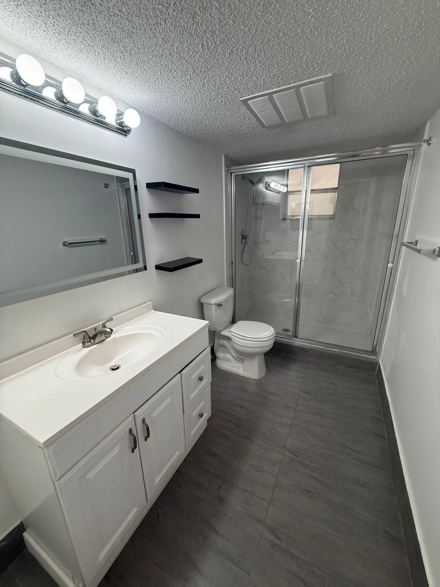 POLYNESIAN GARDENS CONDOMINIUM - Residential Lease