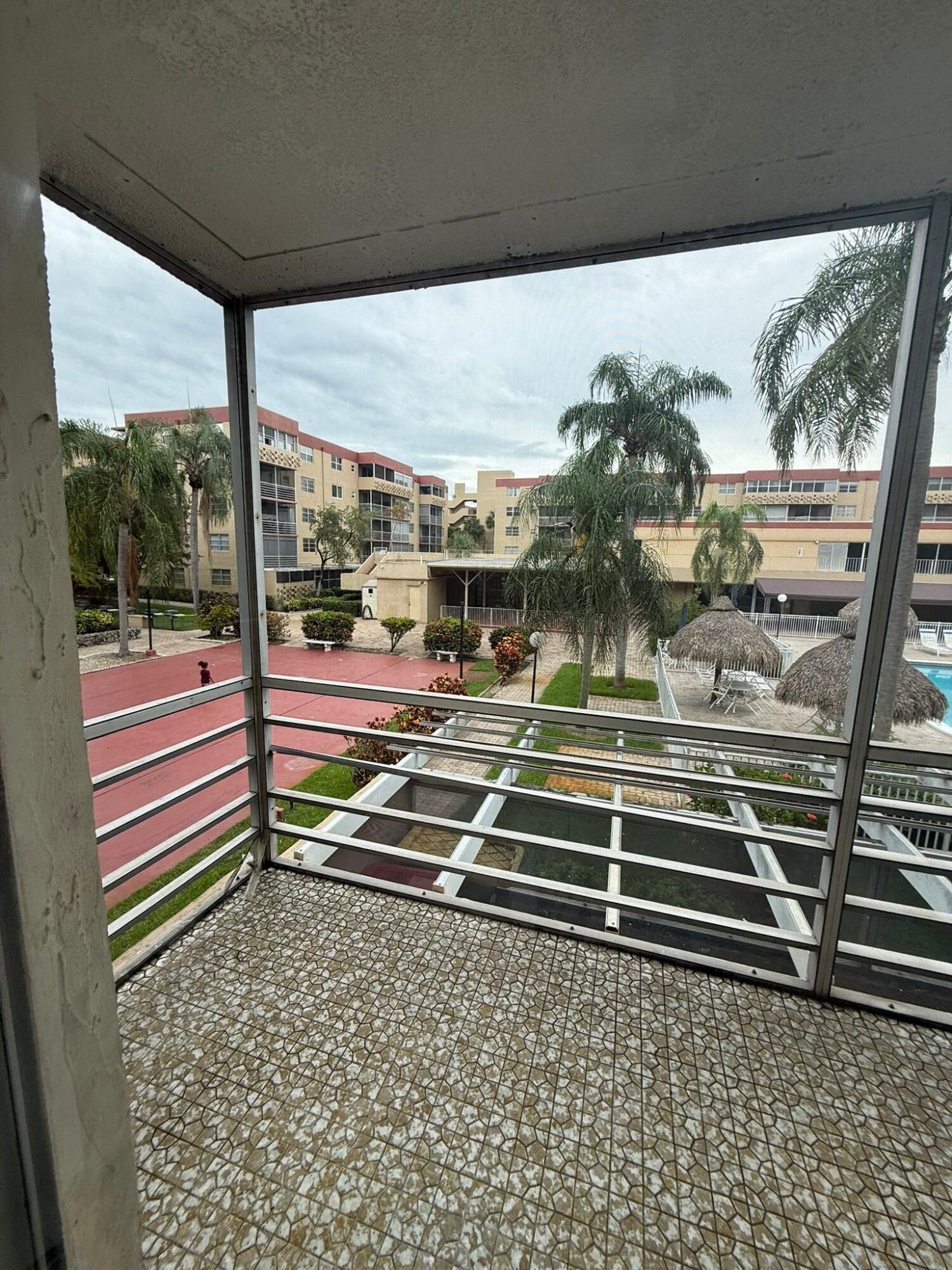 POLYNESIAN GARDENS CONDOMINIUM - Residential Lease