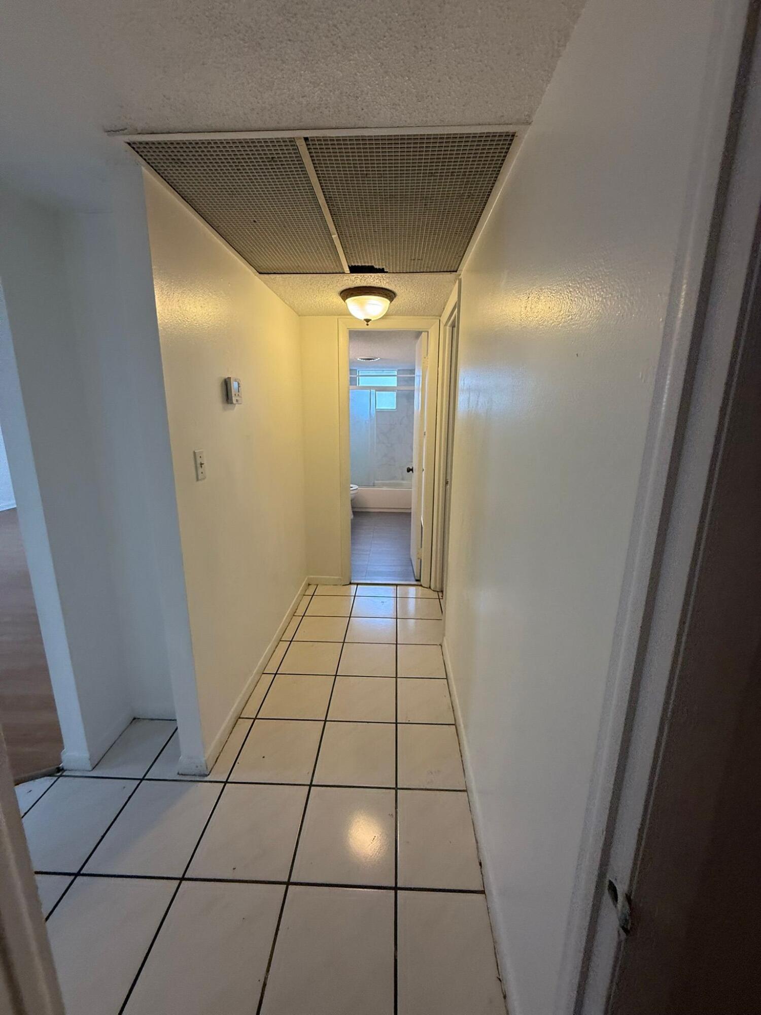 POLYNESIAN GARDENS CONDOMINIUM - Residential Lease