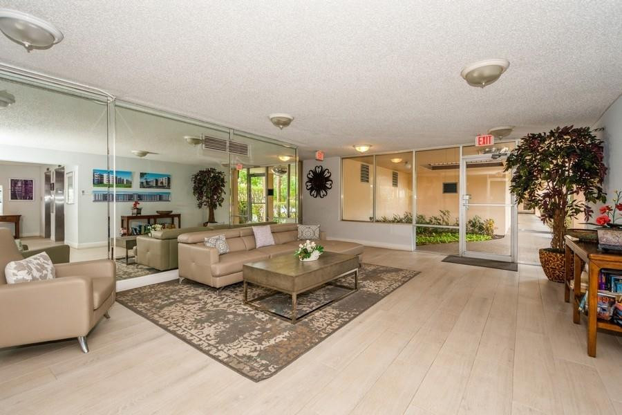 BOCA TEECA CONDO 8 - Residential Lease