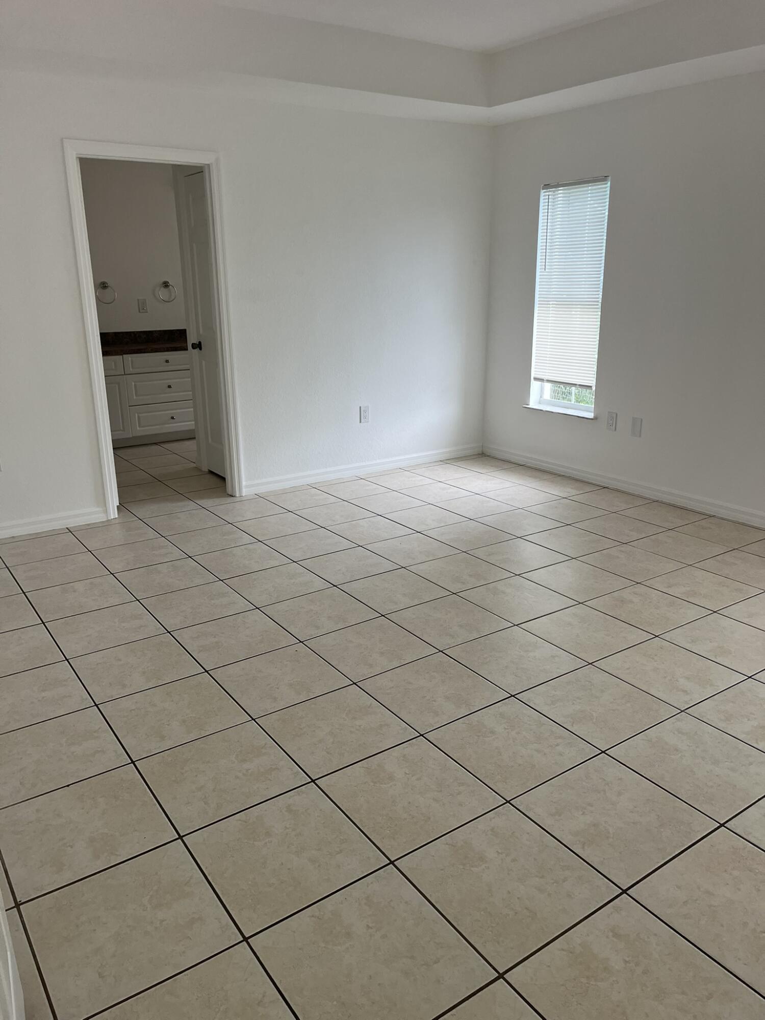 TREASURE ISLAND UNIT 2 - Residential