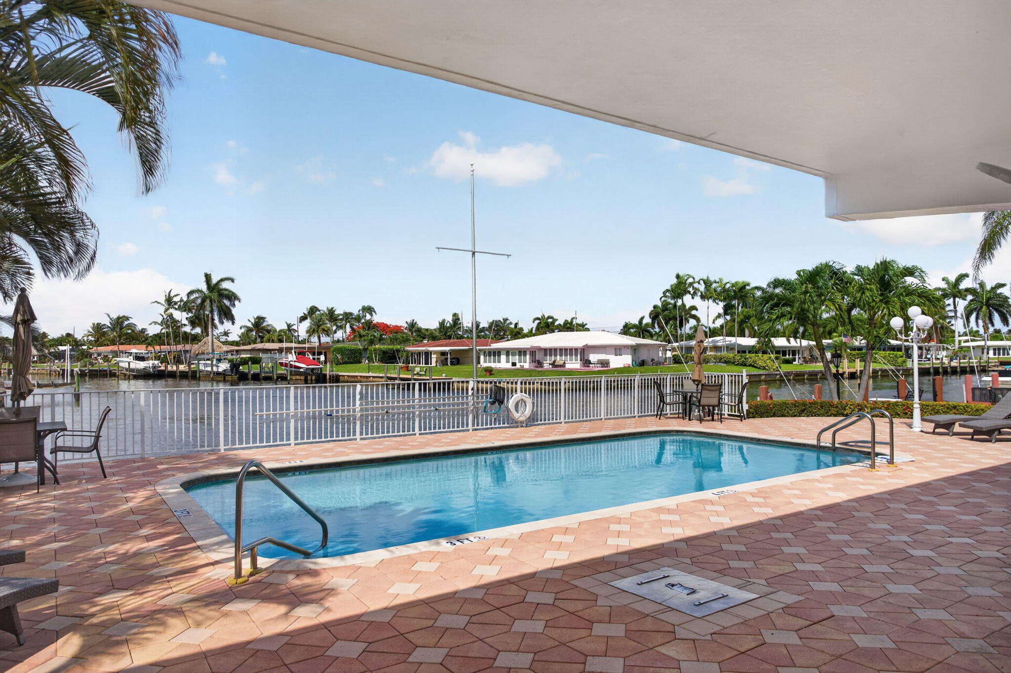 POMPANO LODGE CO-OP - Residential