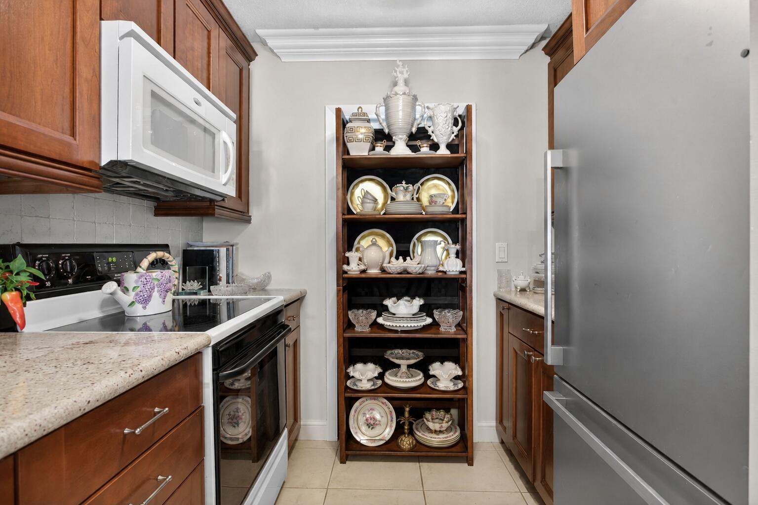 POMPANO LODGE CO-OP - Residential