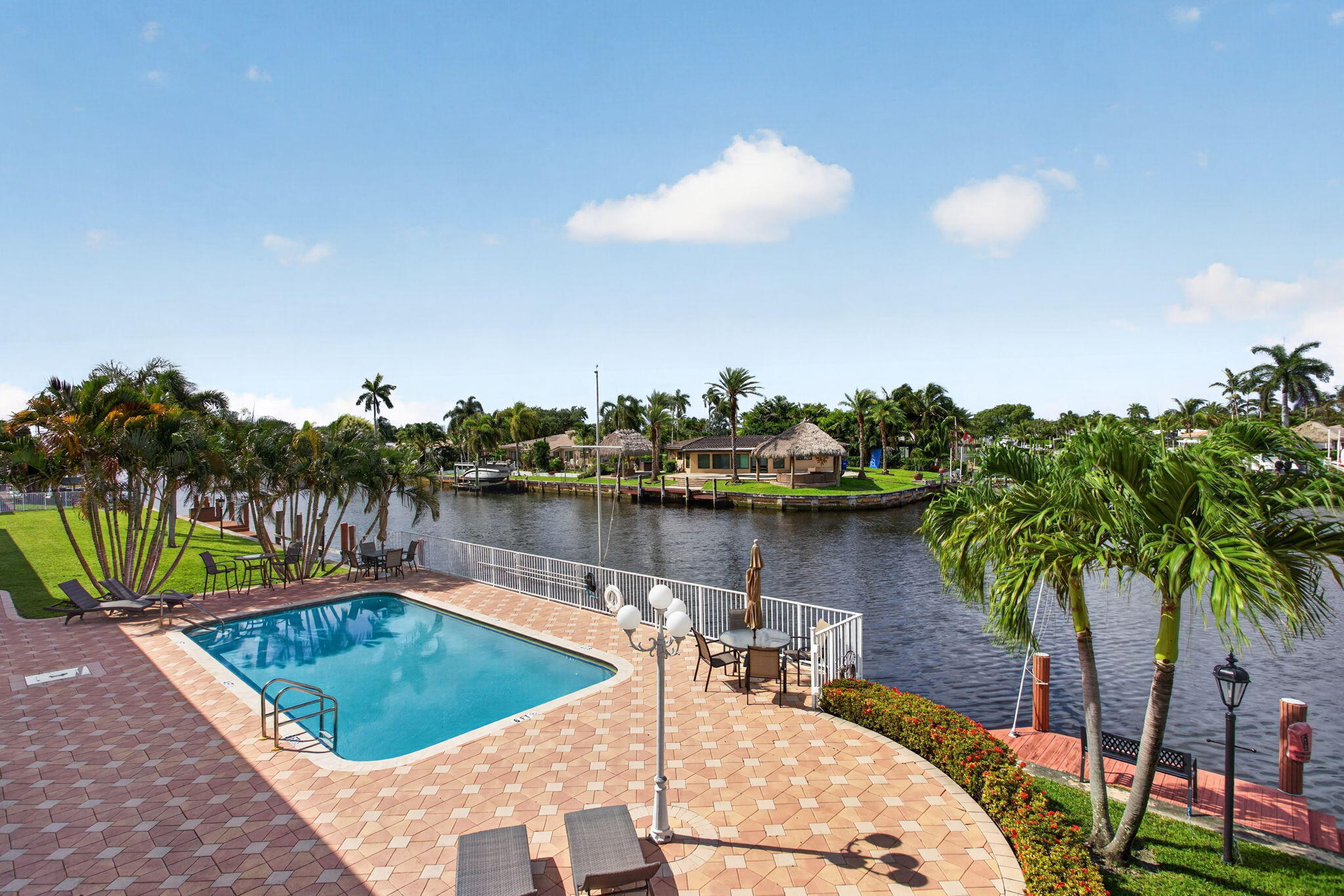 POMPANO LODGE CO-OP - Residential