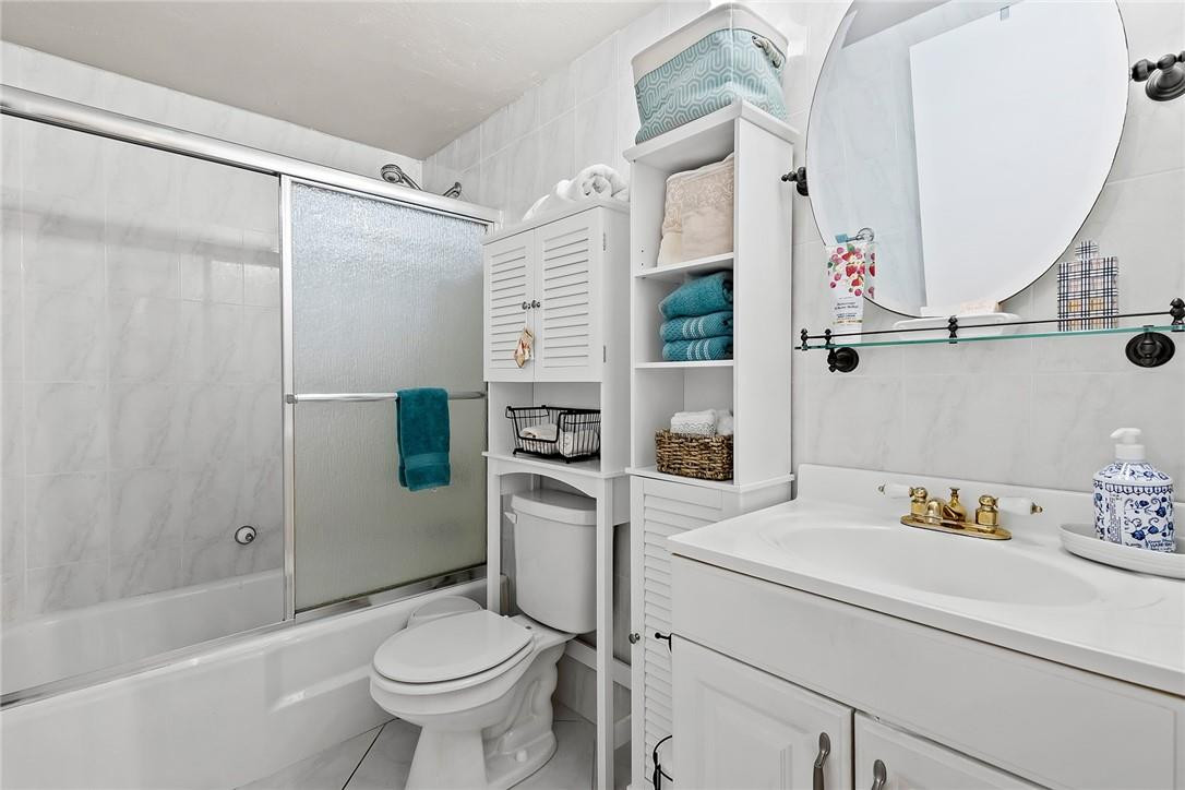 HILLCREST CONDO NO 5 - Residential