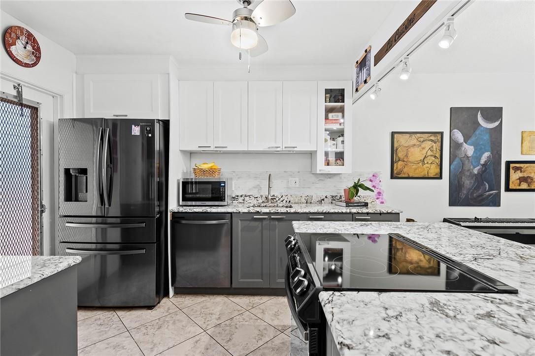 HILLCREST CONDO NO 5 - Residential