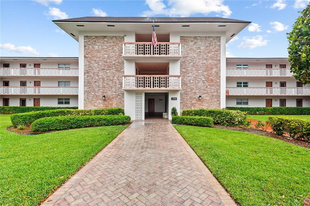 HILLCREST CONDO NO 5 - Residential
