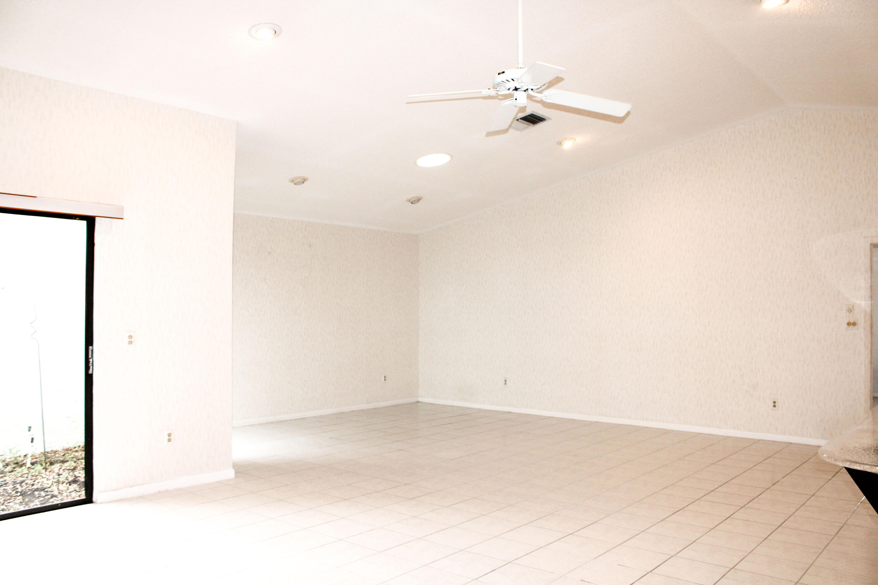 RAINBERRY BAY SEC 3 - Residential Lease