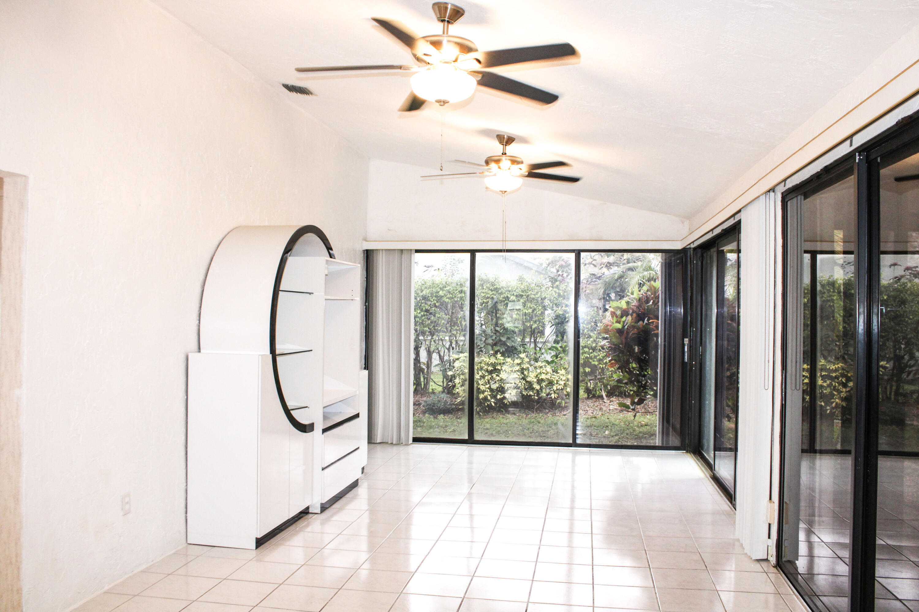 RAINBERRY BAY SEC 3 - Residential Lease