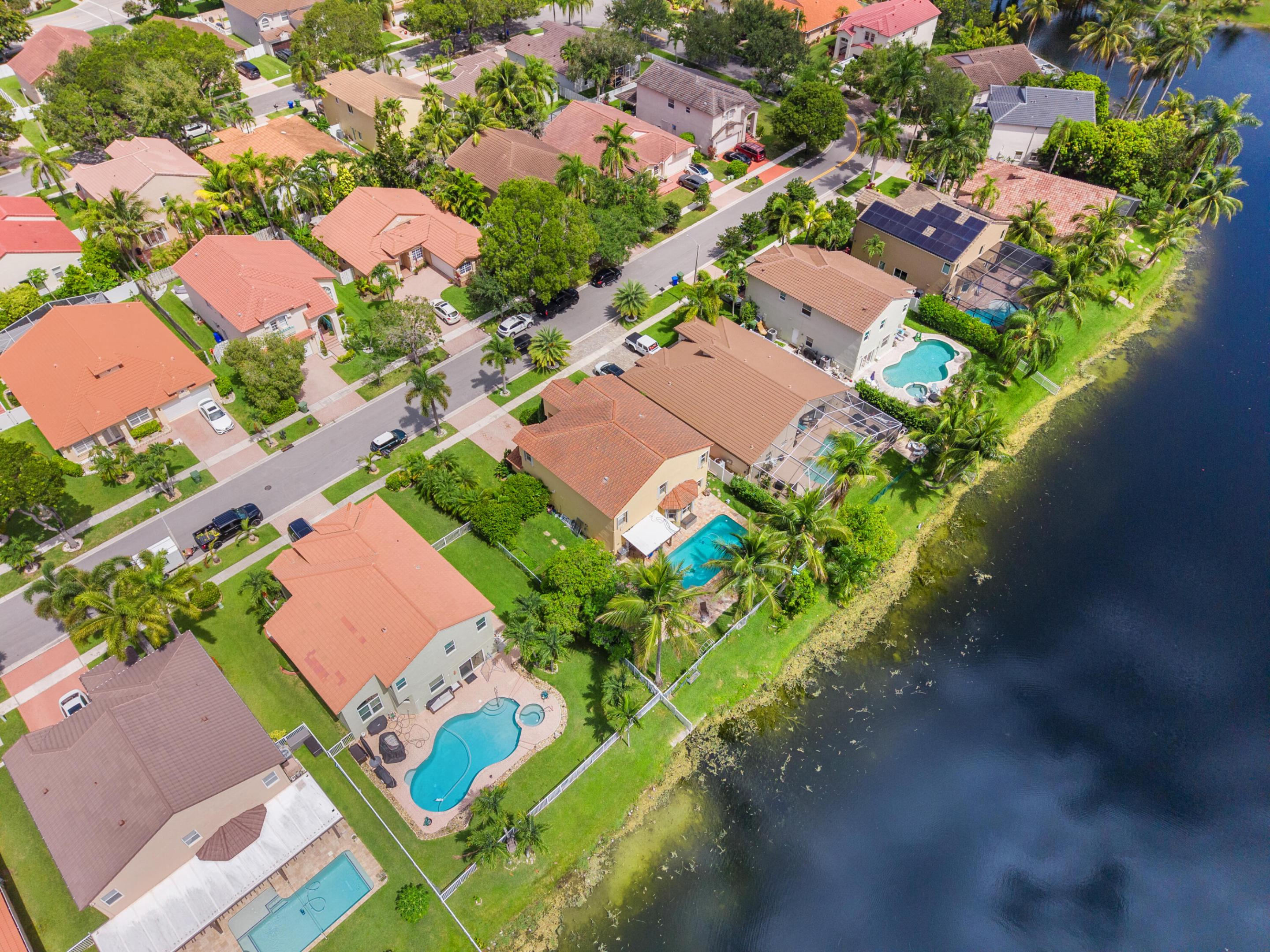 CHAPEL LAKE ESTATES - Residential