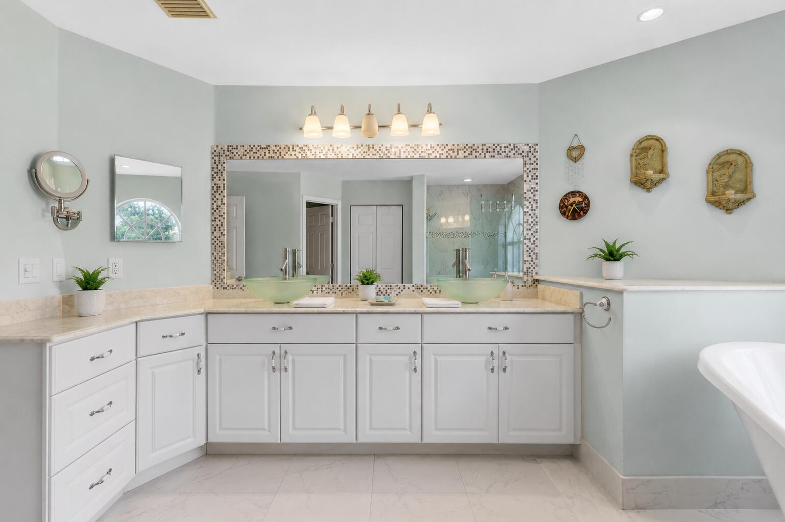 CHAPEL LAKE ESTATES - Residential