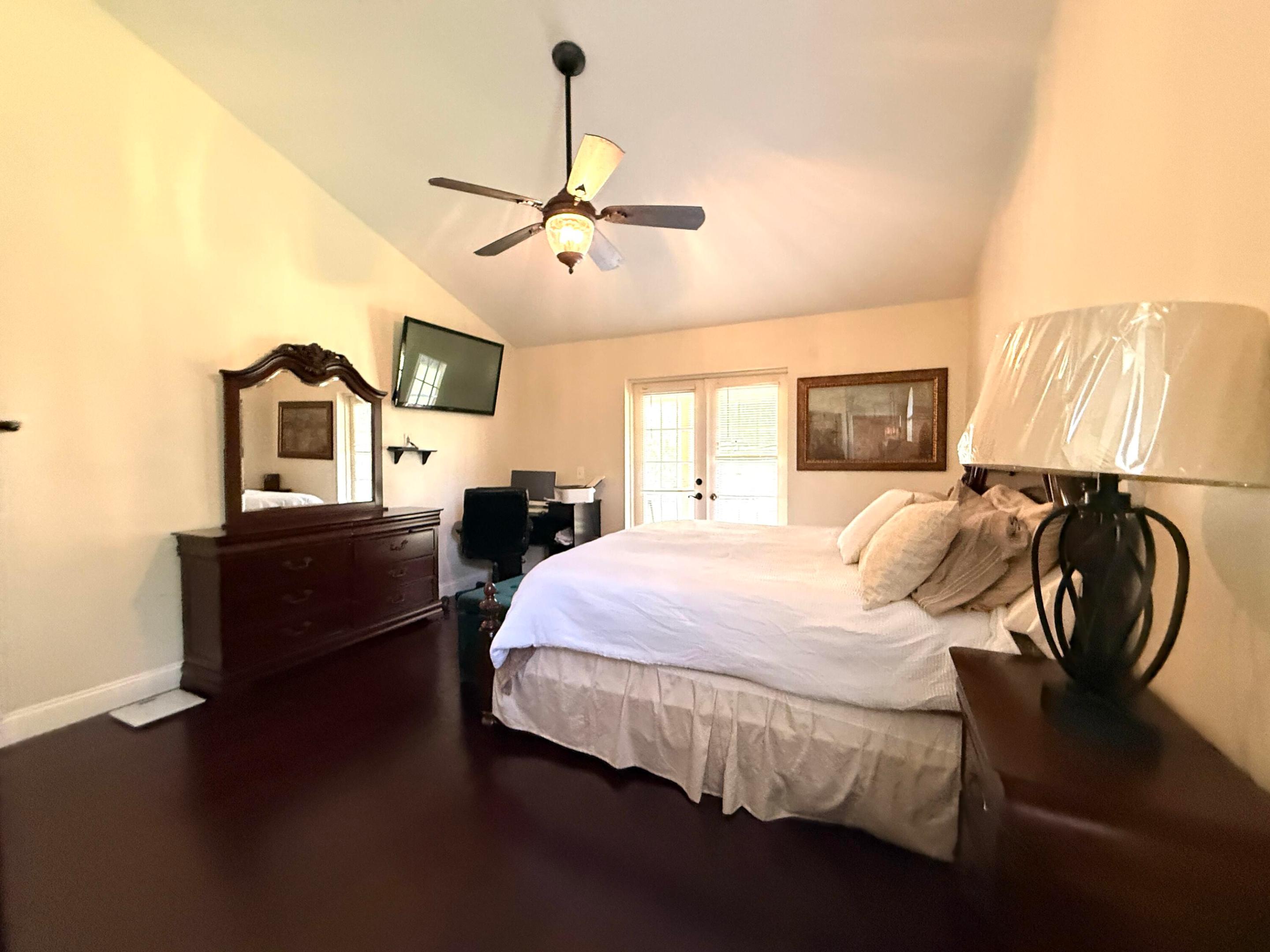 Acreage & Unrec - Residential