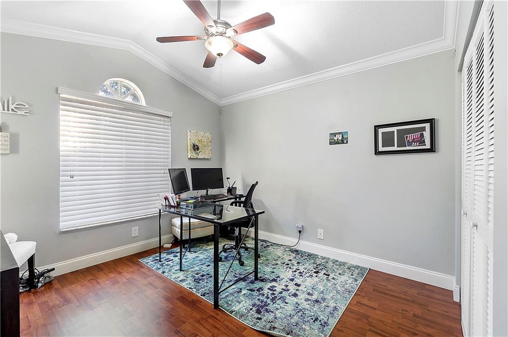 Pine Ridge 112-37 B - Residential